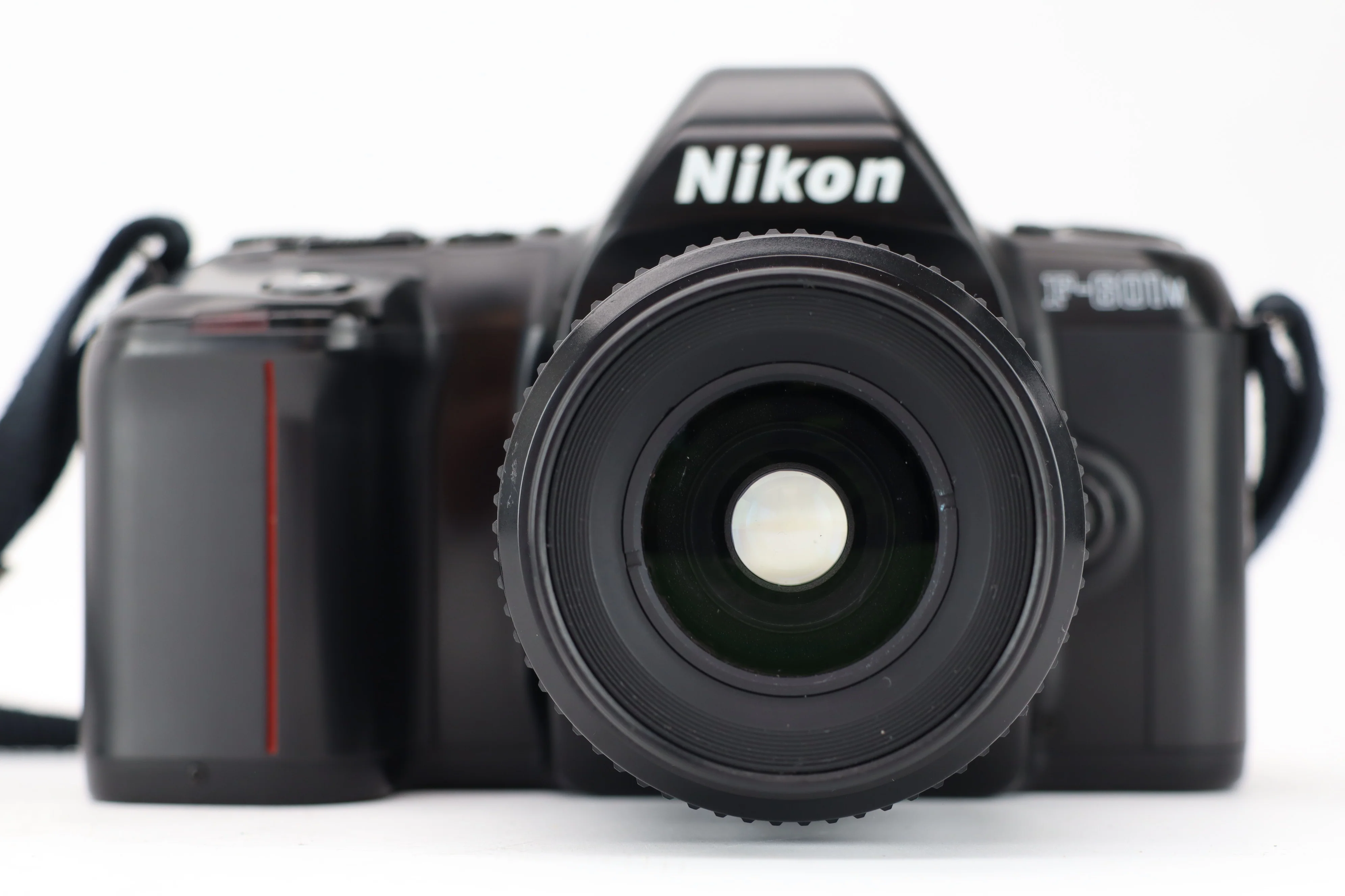 Nikon F-601M + AF NIKKOR 35-80mm 4-5,6 - Image 2