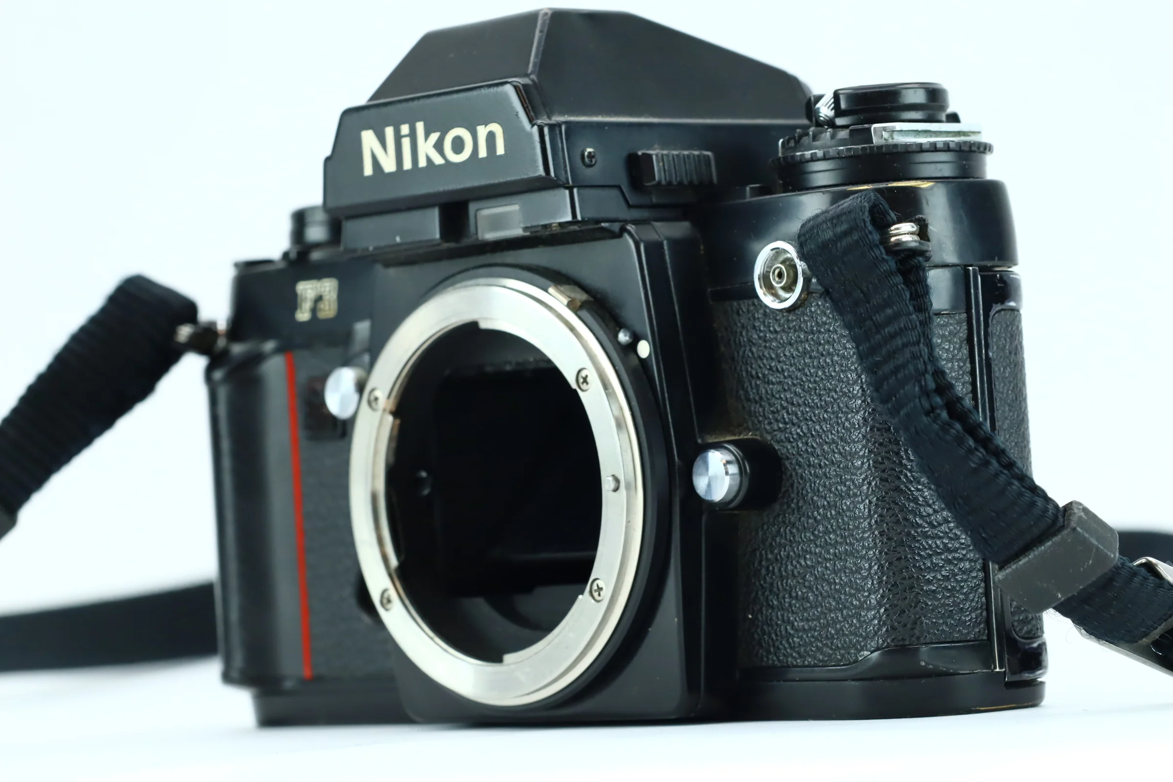 Nikon F3 – Professional 35mm SLR Film Camera - Image 3