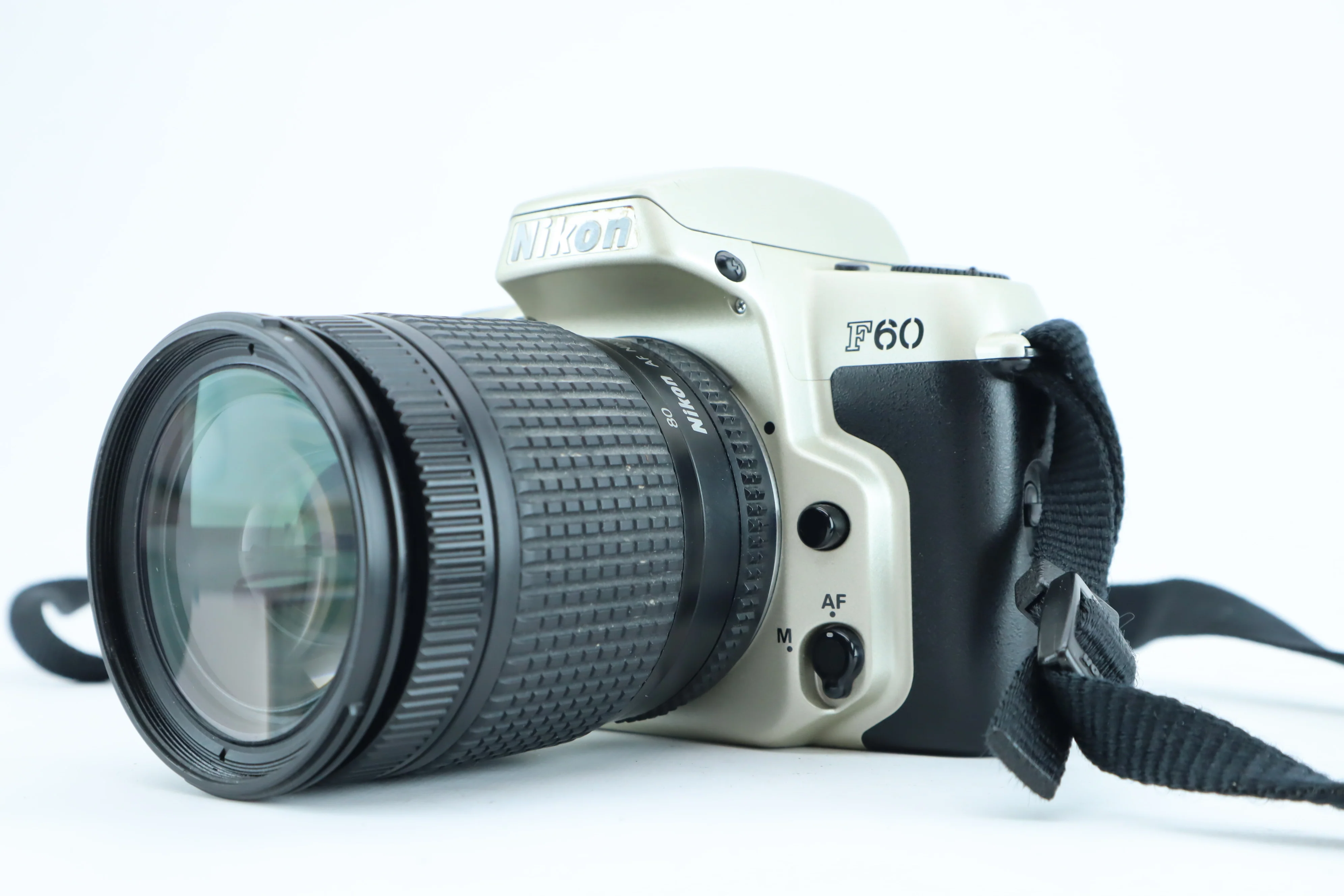 Nikon f60 with Nikon AF Nikkor 28-80 mm 1:3.5-5.6 D Lens - Image 3