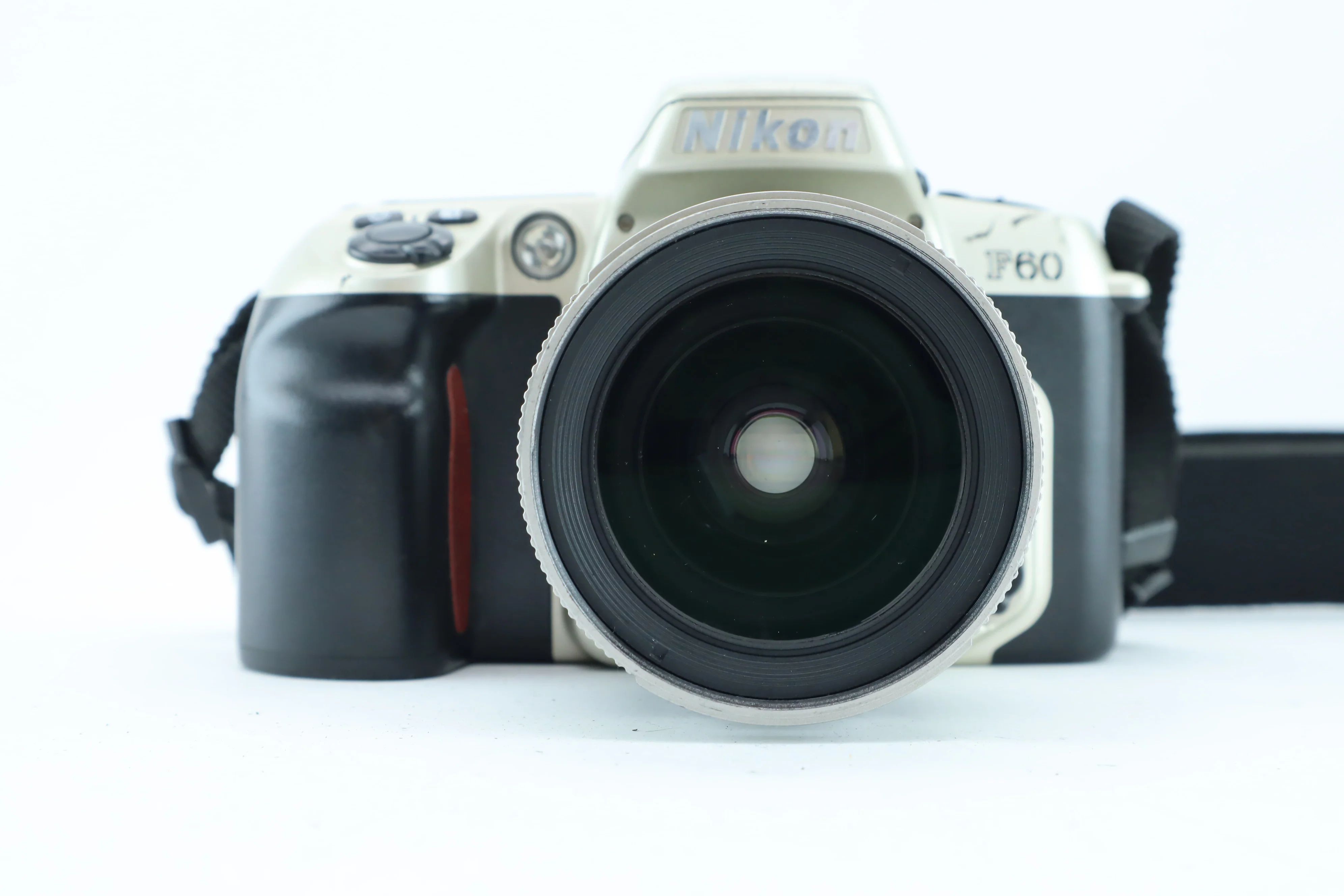Nikon F60 28-80 3,3-5,6 - Image 2