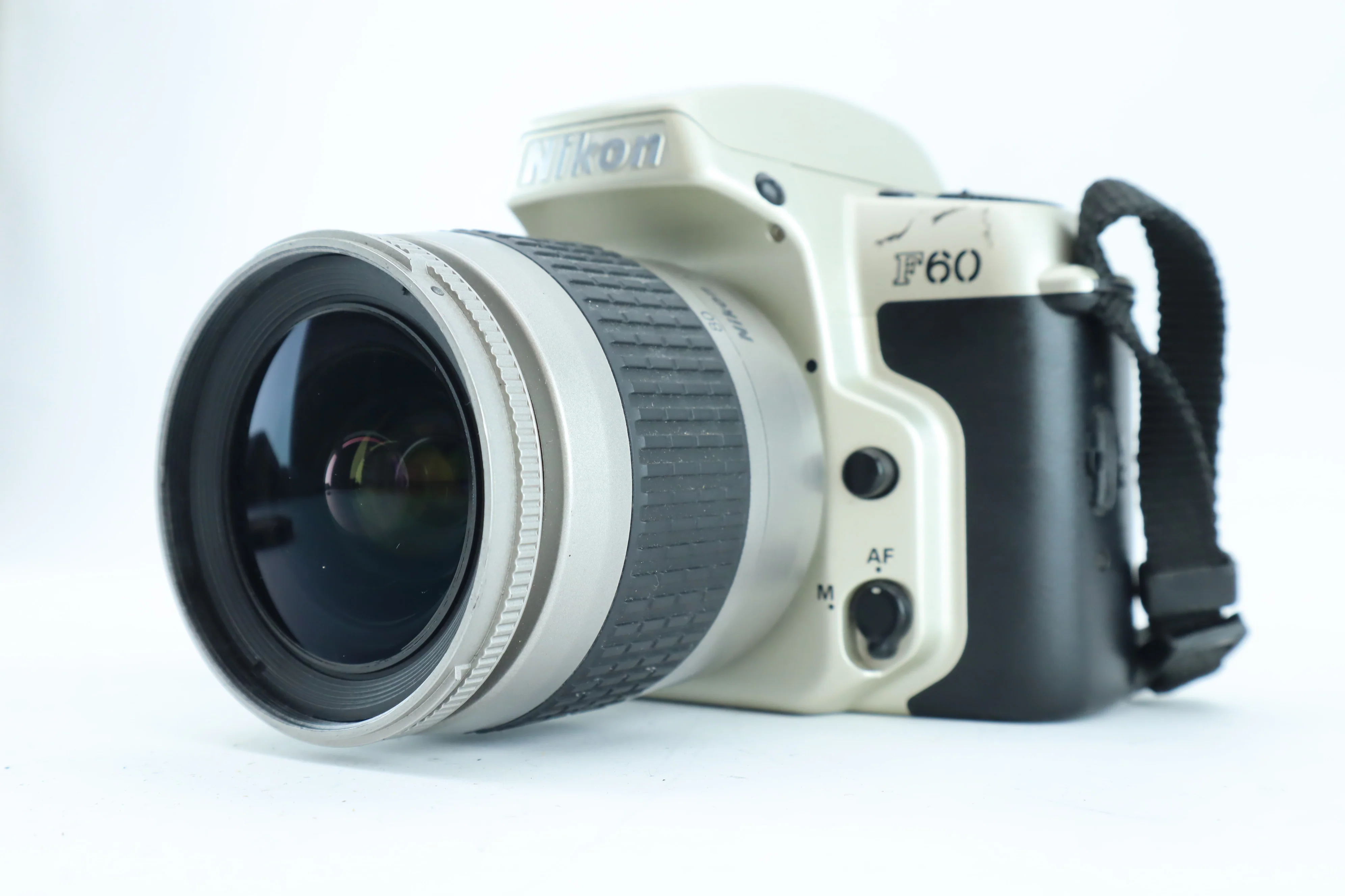 Nikon F60 28-80 3,3-5,6 - Image 3