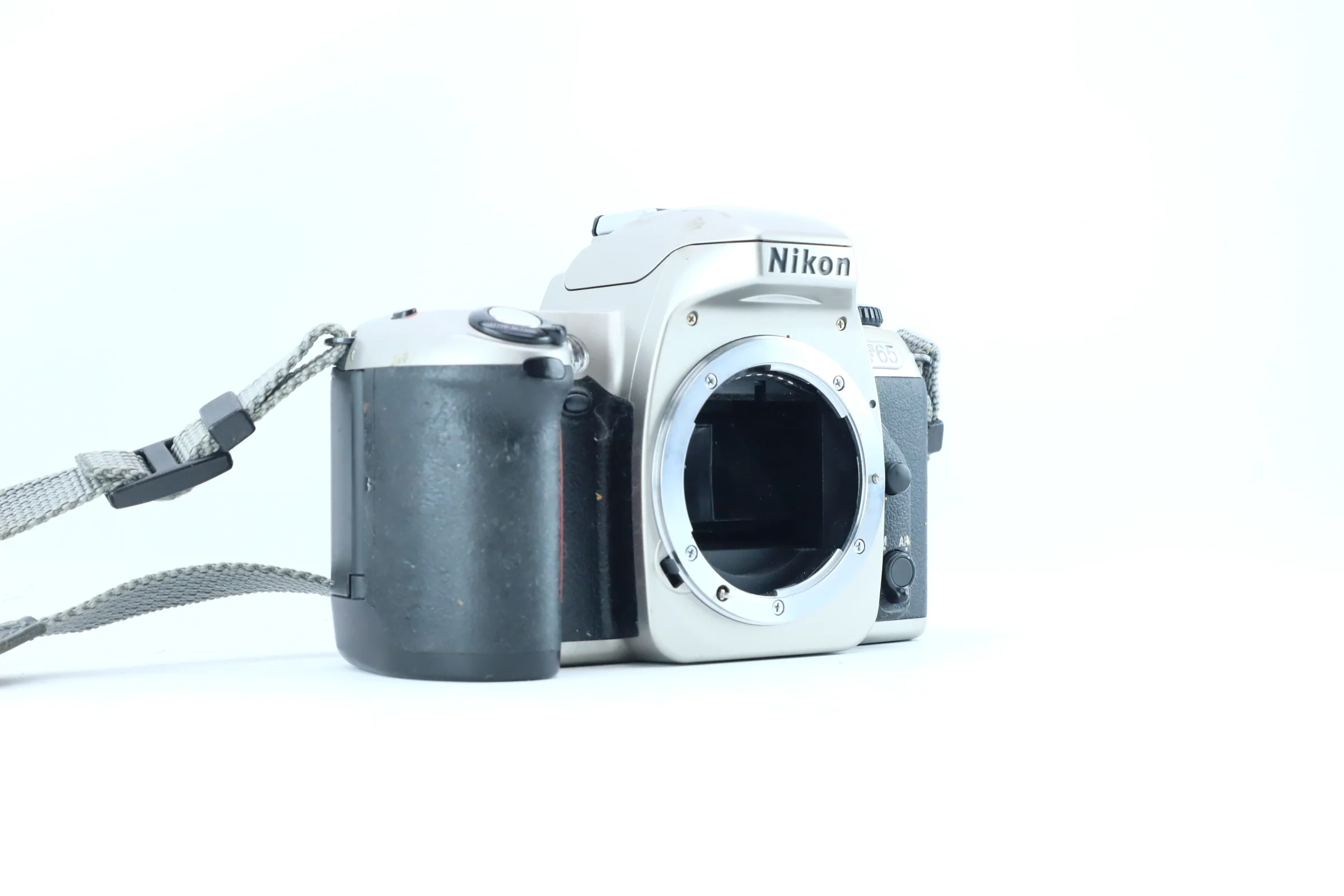 Nikon F65