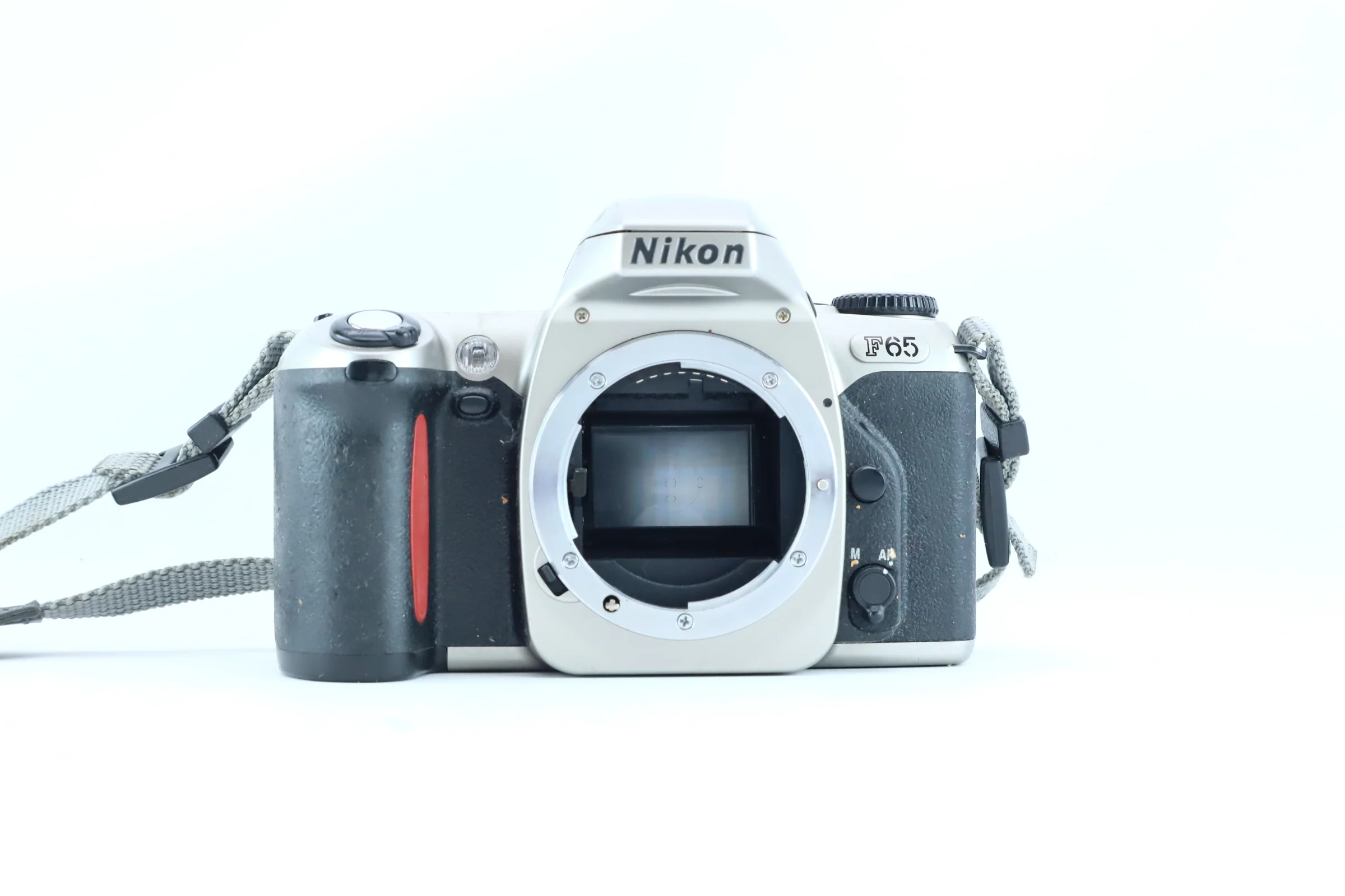 Nikon F65 - Image 2