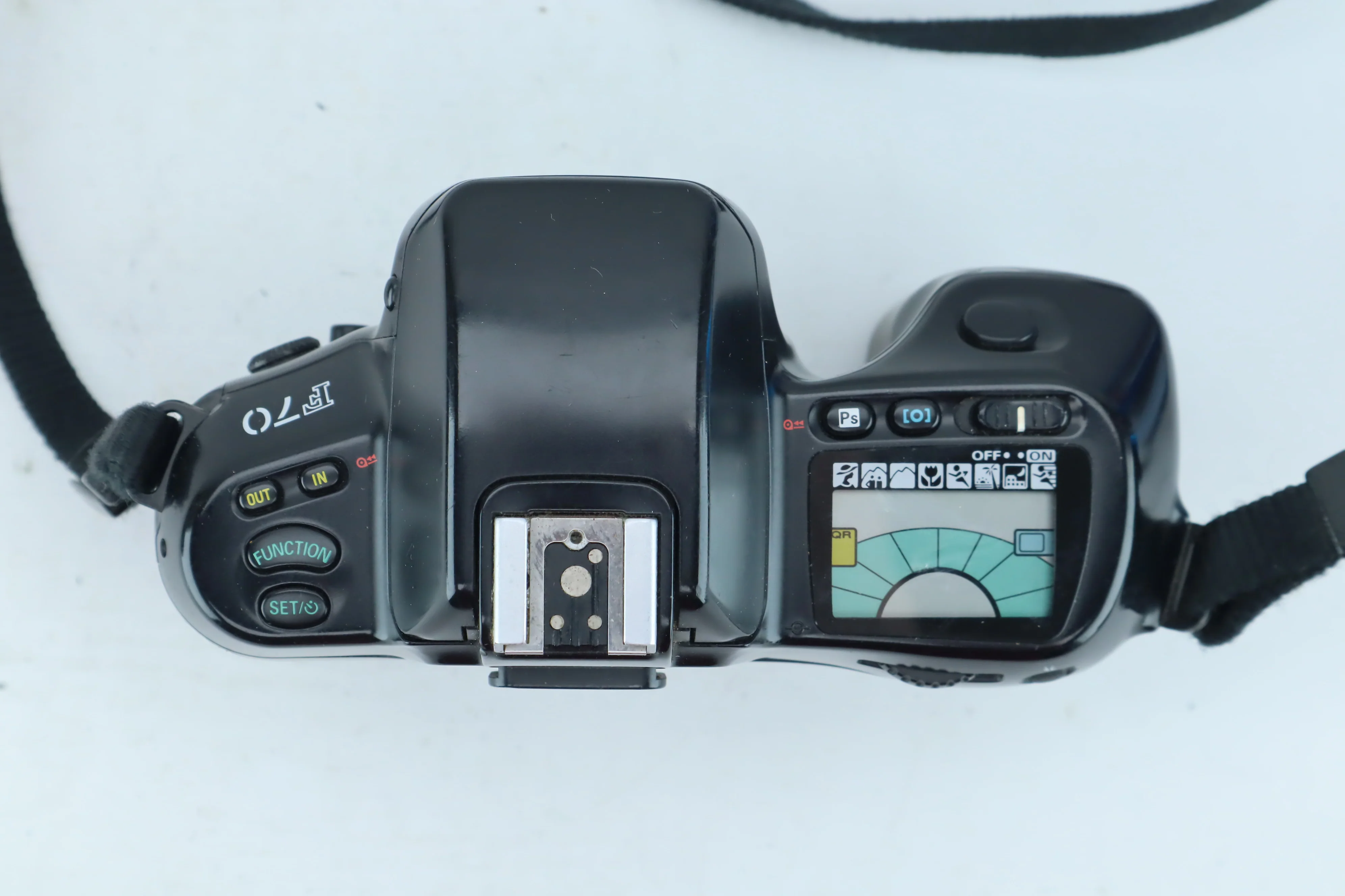 Nikon F70 - Image 4