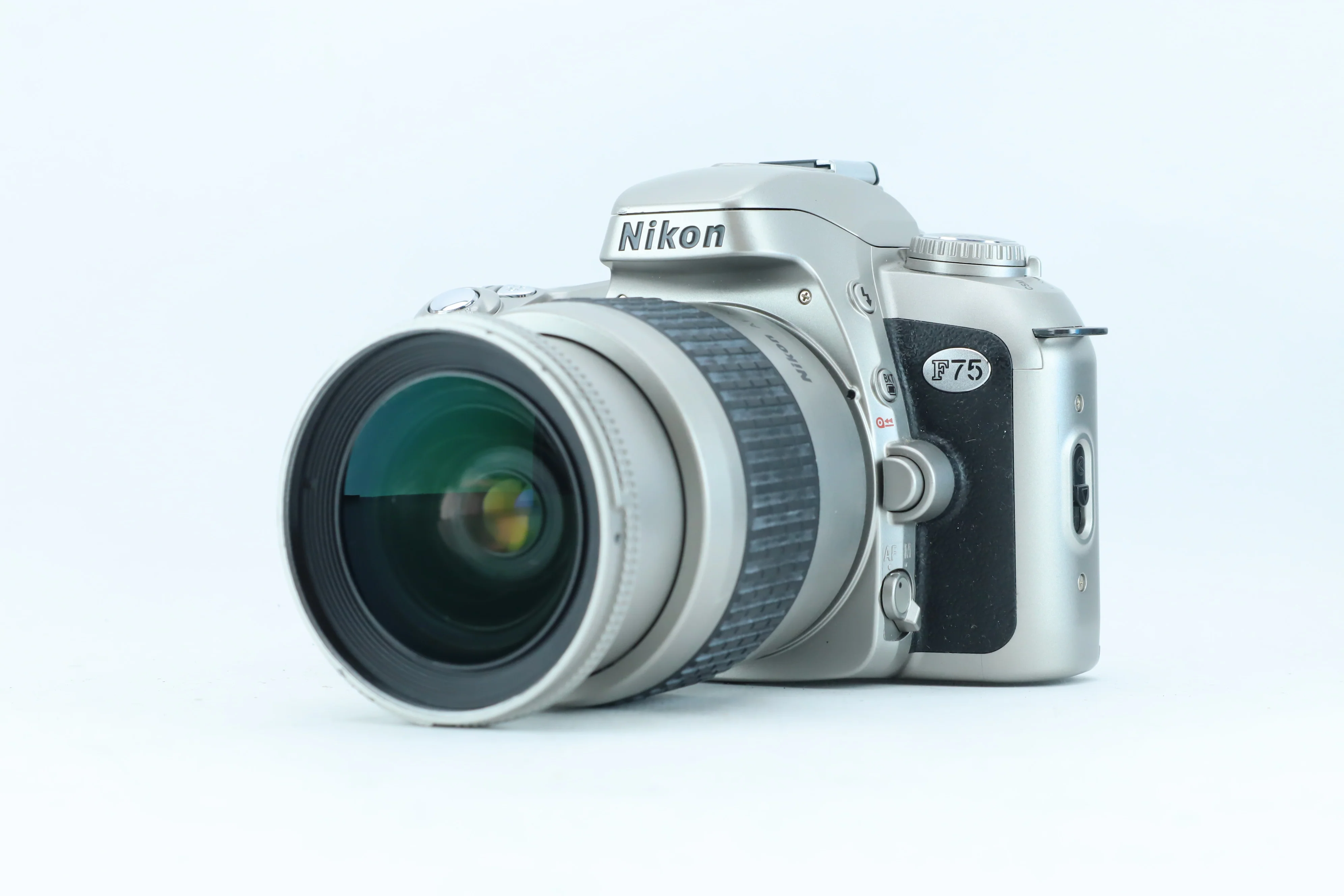 Nikon F75 with AF Nikkor 28-80mm f/3.3-5.6G | S/N: 2179095 - Image 2