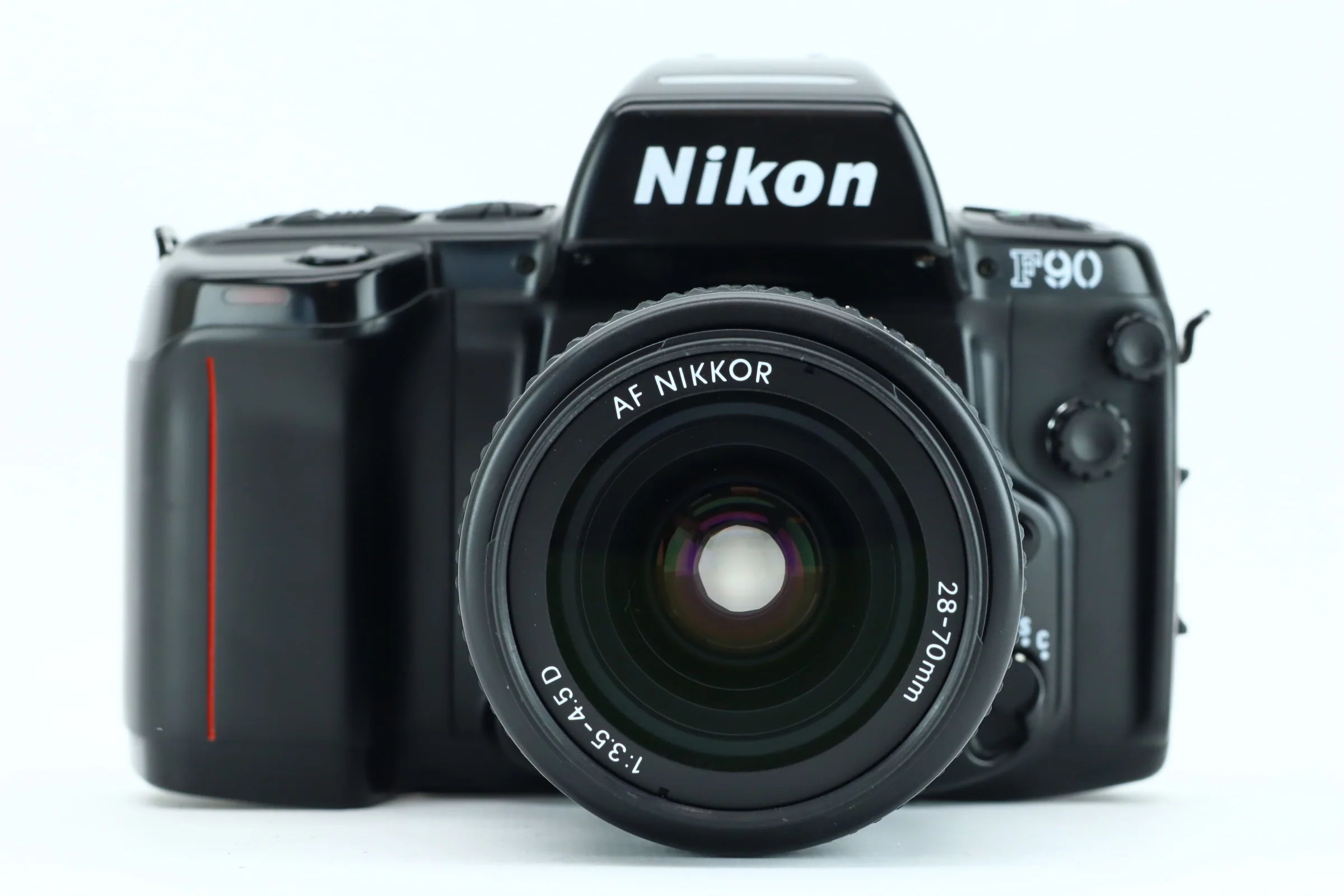 Nikon F90 + AF NIKKOR 28-70mm 3,5-4,5D - Image 2