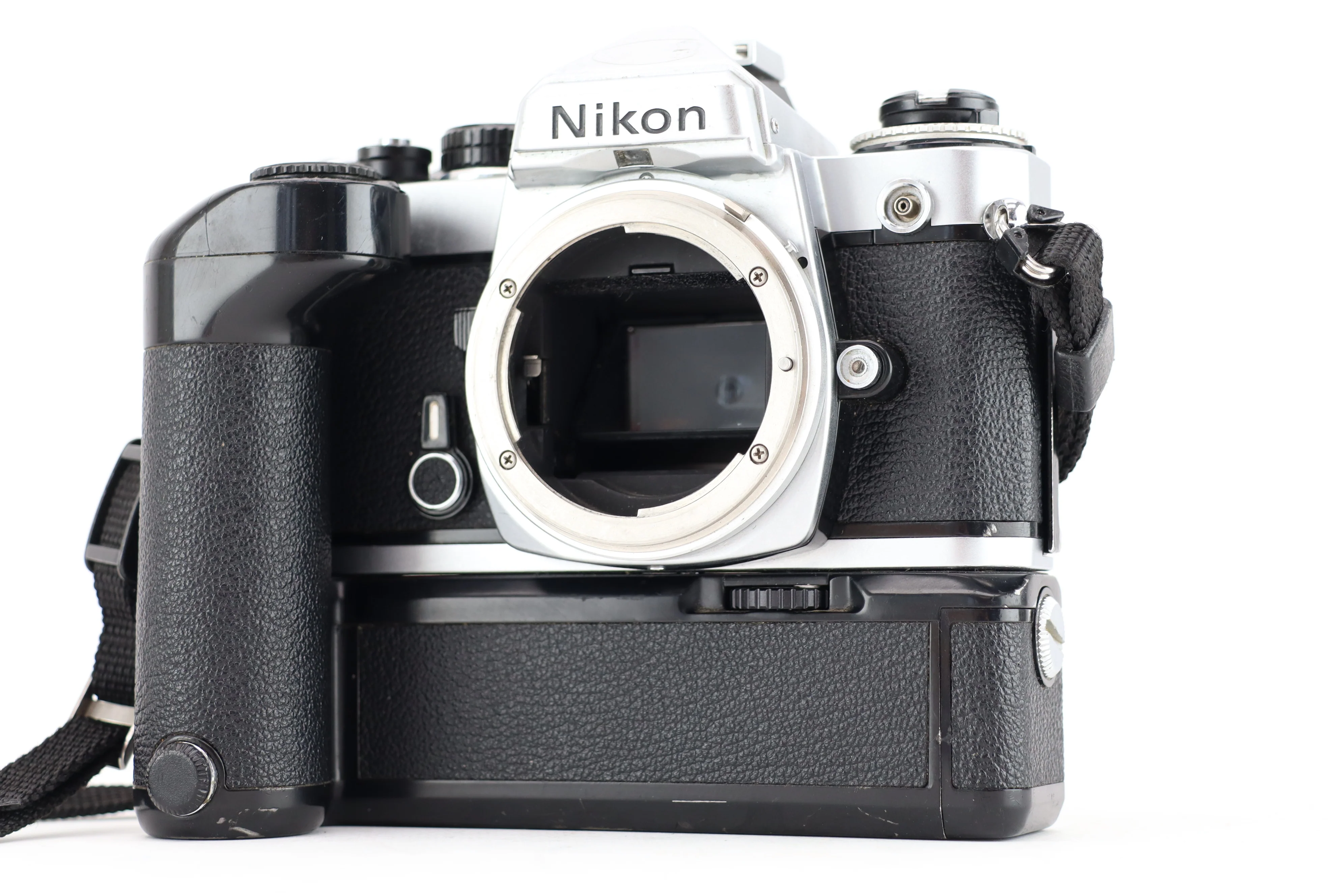 Nikon FE + MD-12 batterygrip - Image 3