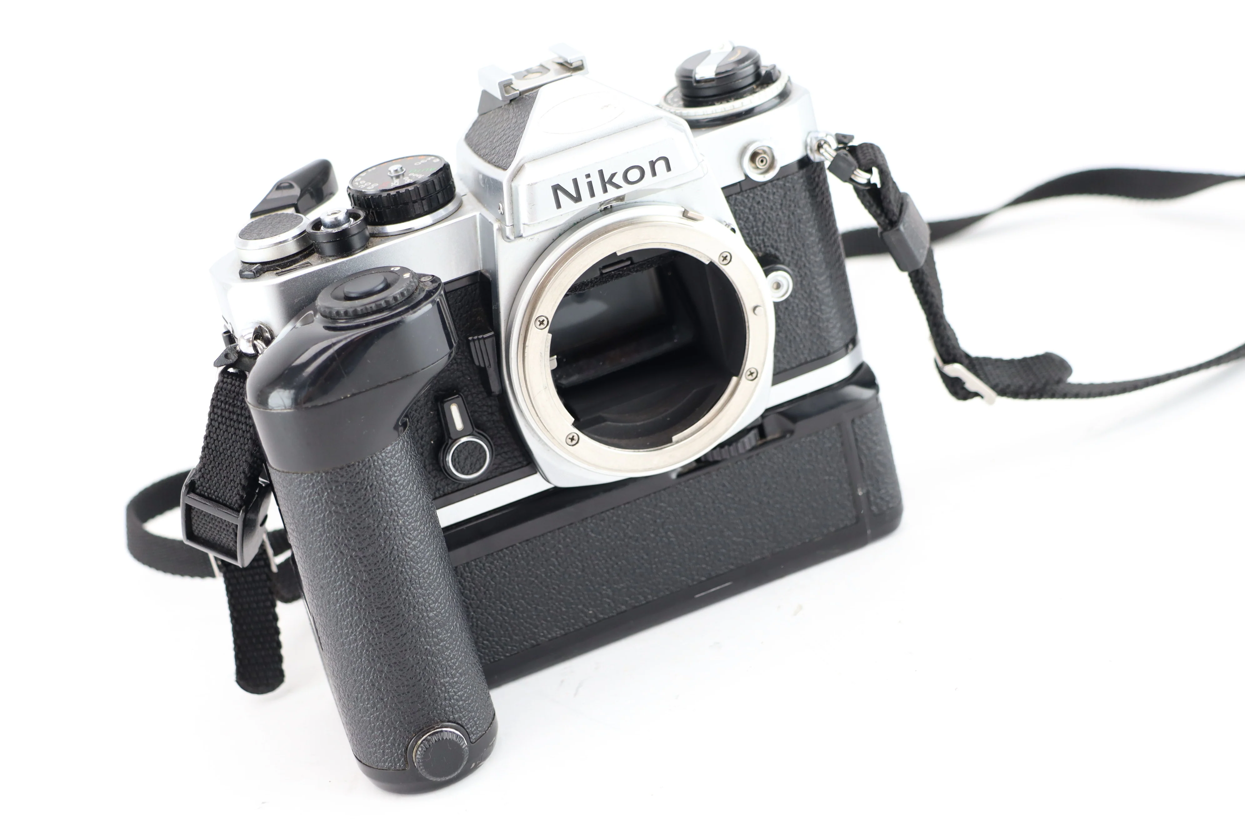 Nikon FE + MD-12 batterygrip - Image 5