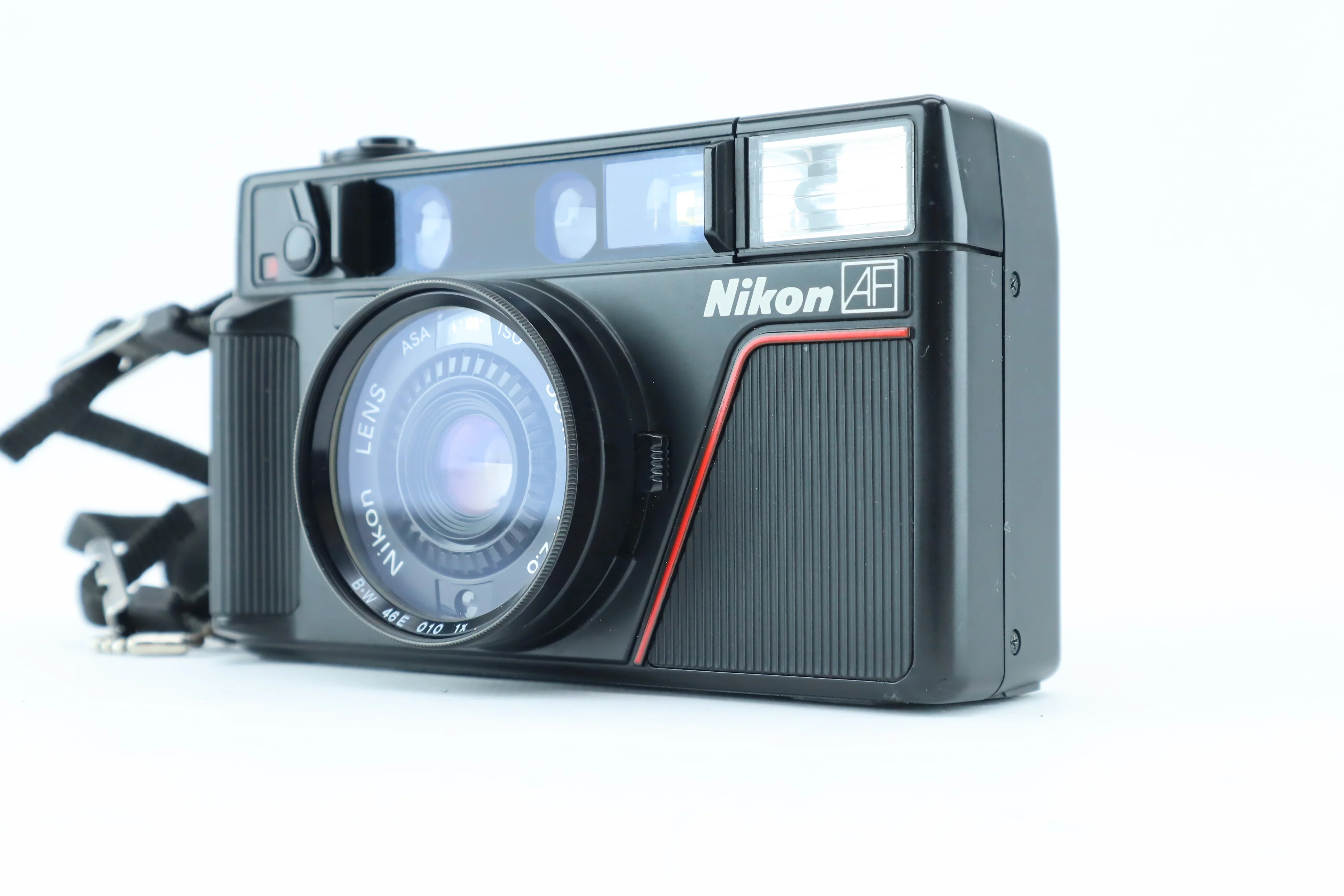 Nikon L35 AF with 35mm 1:2,8 lens - Image 3