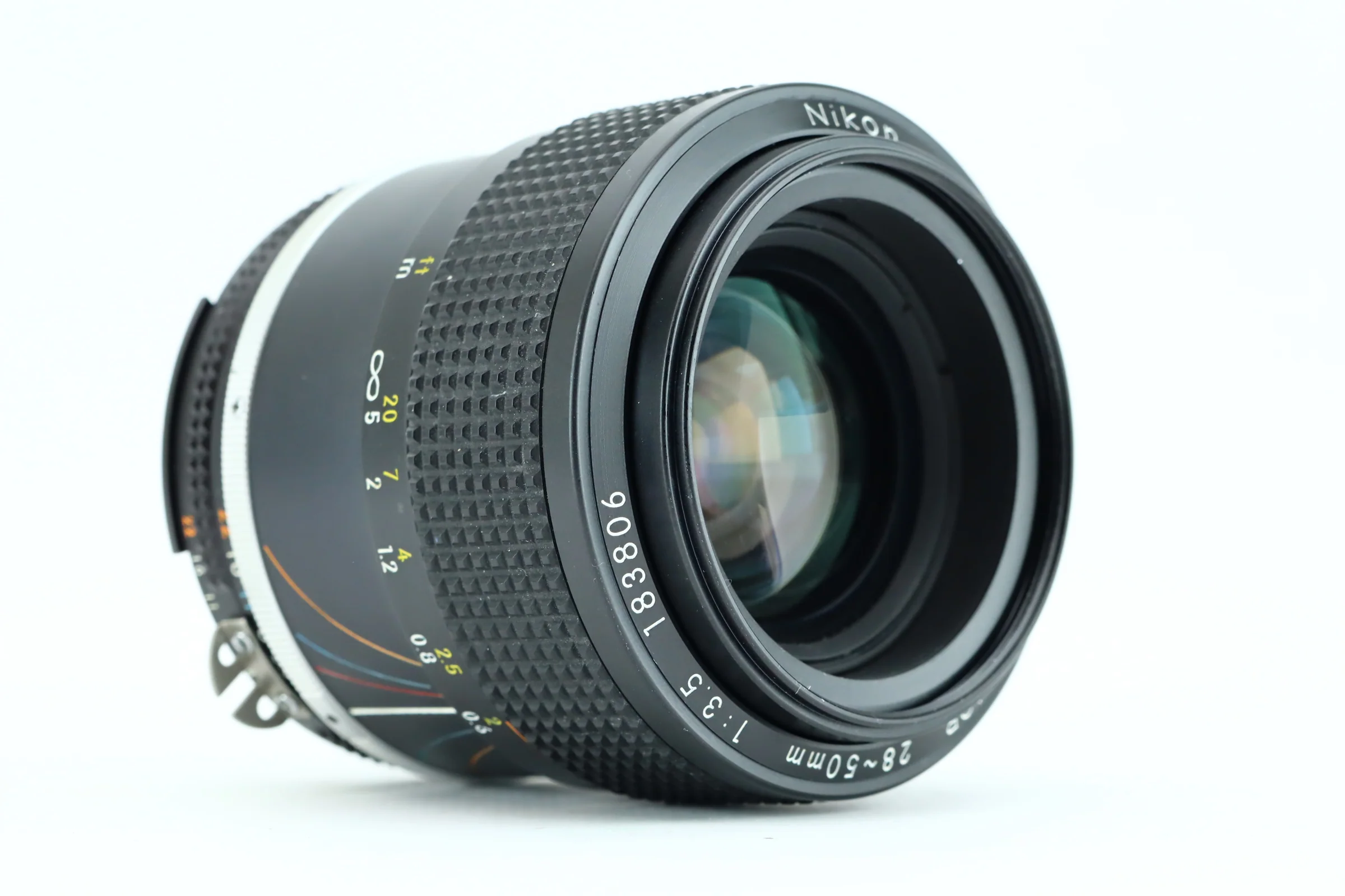 Nikon NIKKOR 28-50mm 3,5 - Image 2