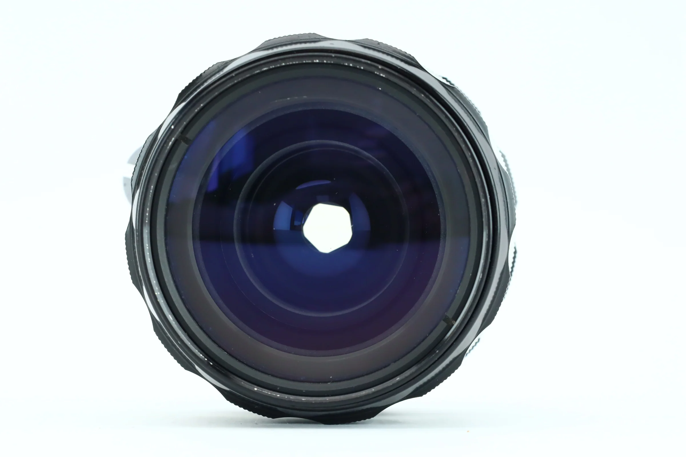 Nikon NIKKOR-H 28mm 3,5 - Image 3