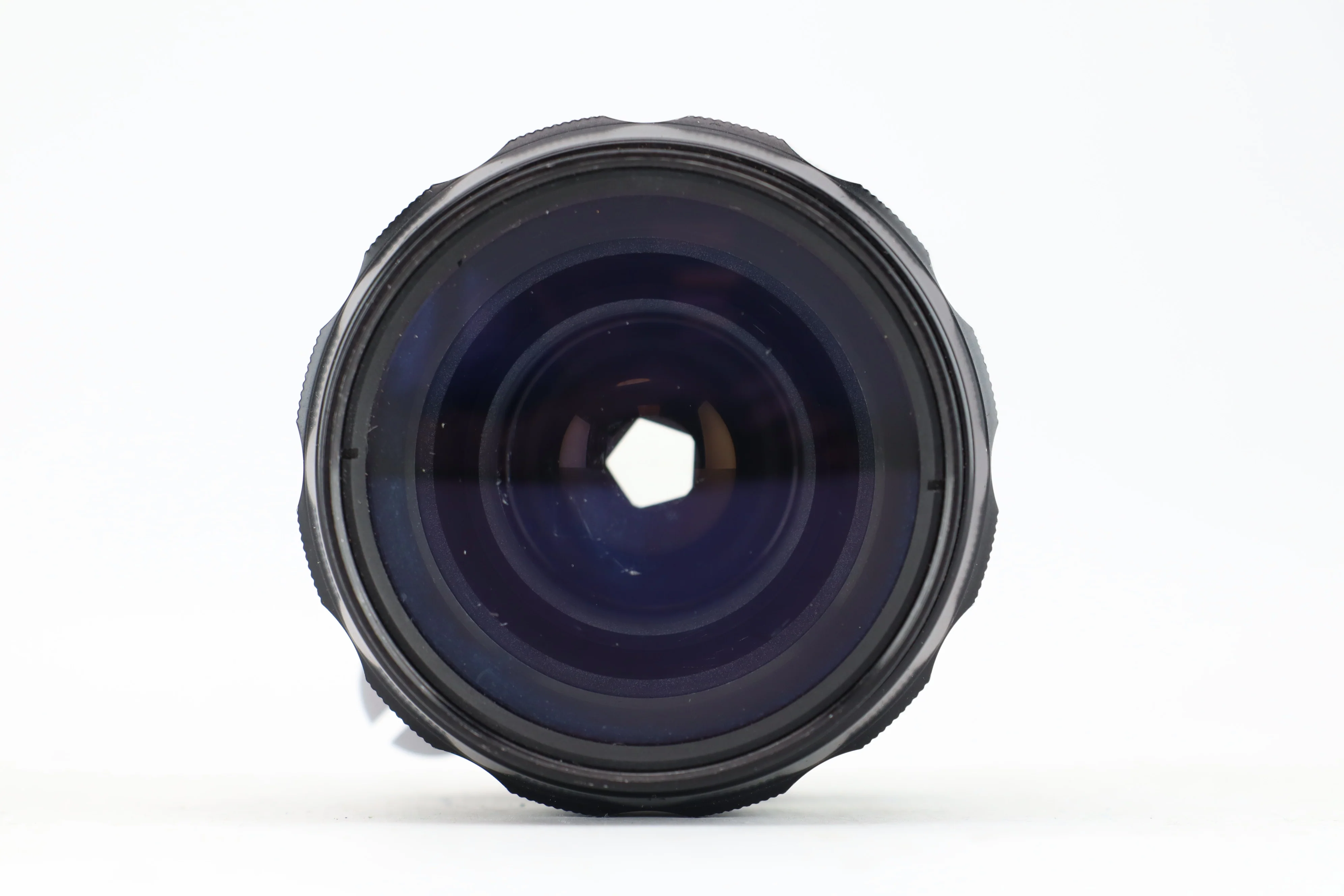 Nikon NIKKOR-H 28mm 3,5 - Image 3