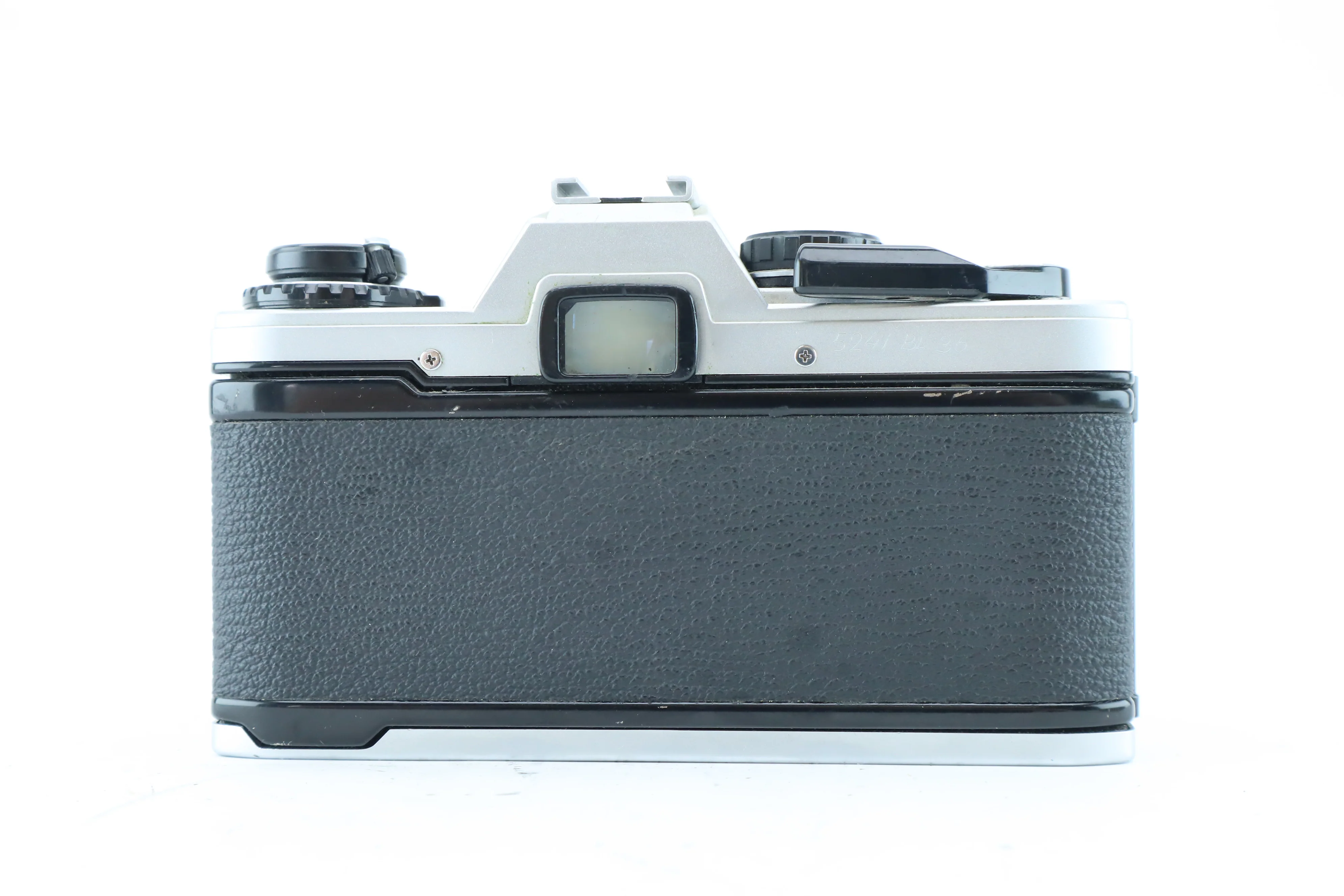 Olympus OM-10 – 35mm SLR with Sigma 28–70mm f/3.5–4.5 Lens - Image 4