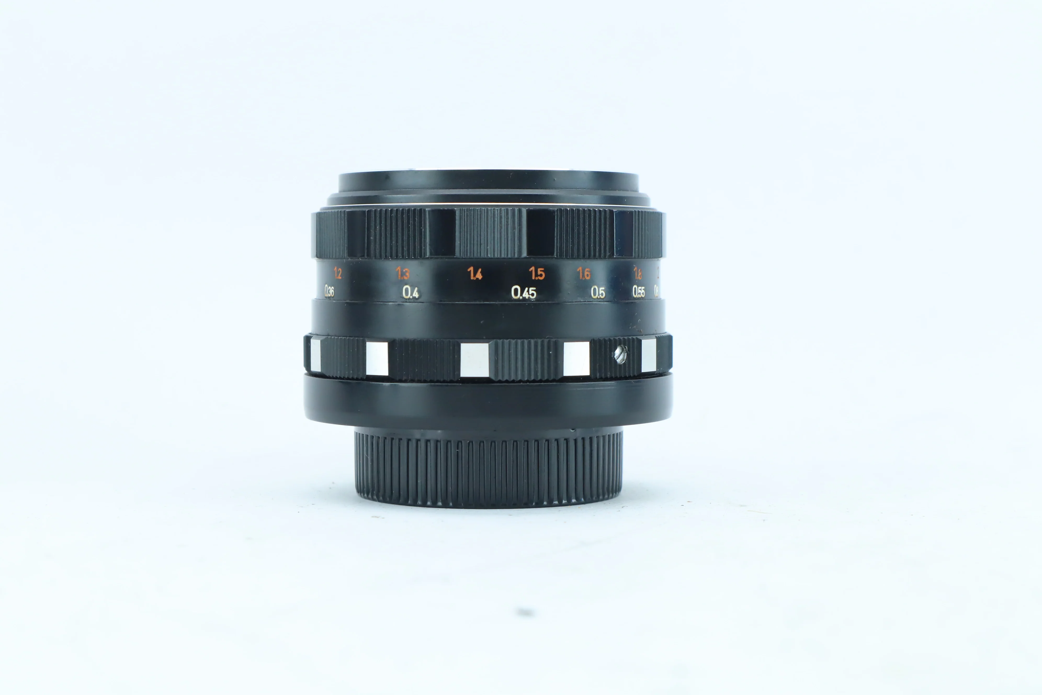 Pentacon Auto 50mm f/1.8 | S/N: 5739745