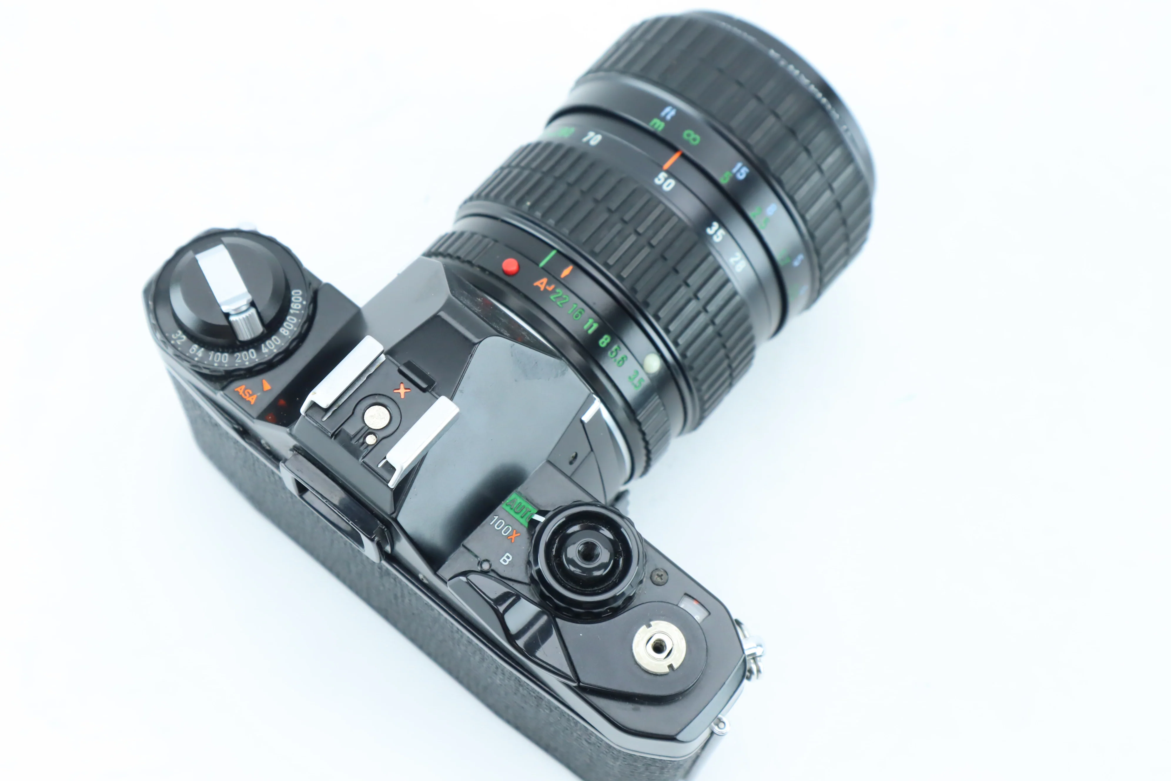 Pentax MV with takumar-a zoom 1:3,5-4,5 28-80mm lens - Image 5