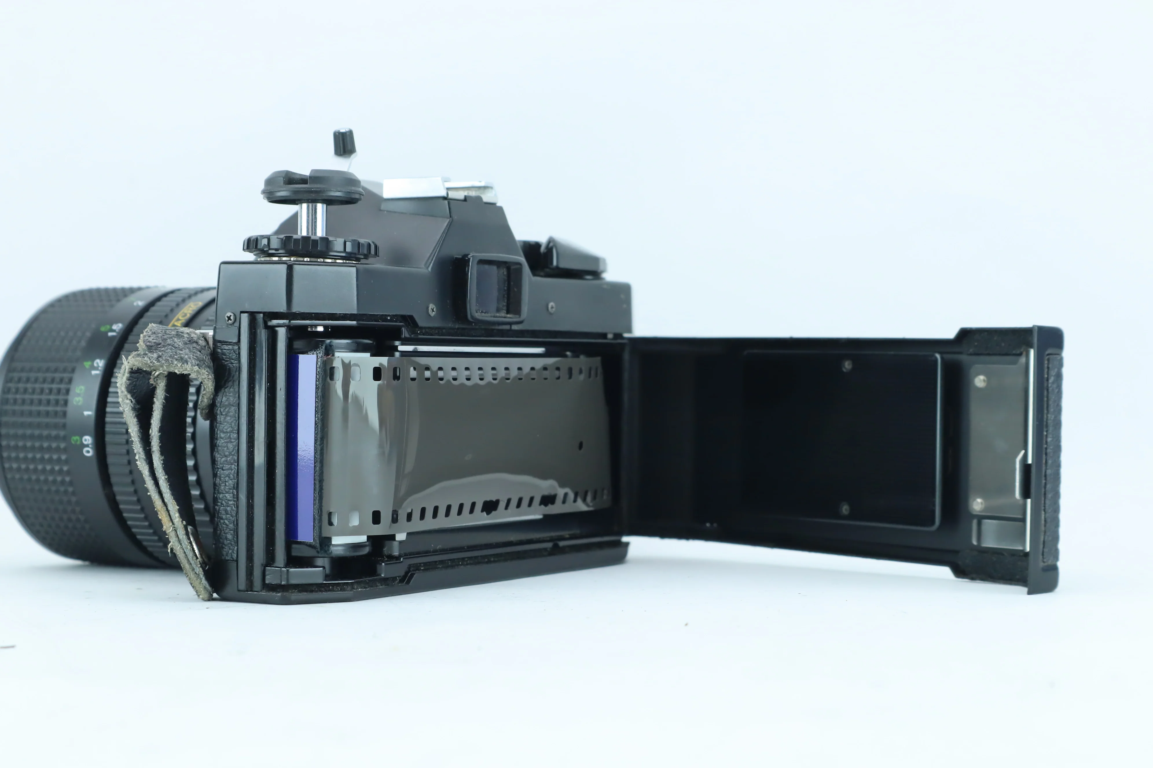 Petri GX-1 Super | S/N: 50912142 with Petri 35-70mm f/3.5-4.5 MC Macro - Image 4
