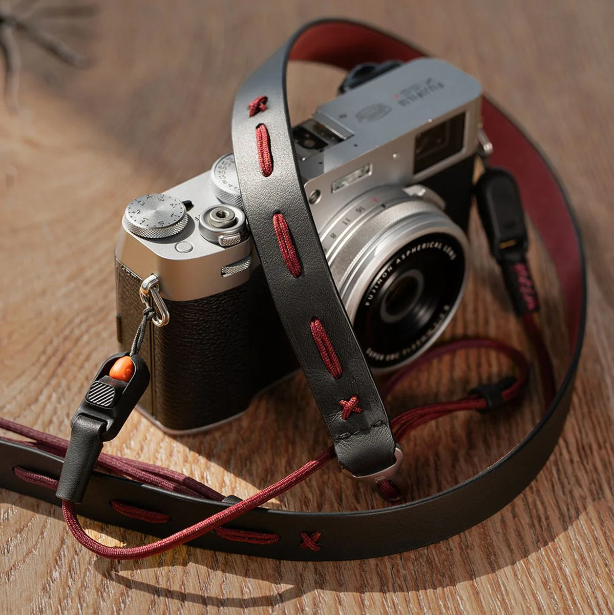 PGYTECH Camera Strap Slim (Vintage Caramel Brown) - Image 2
