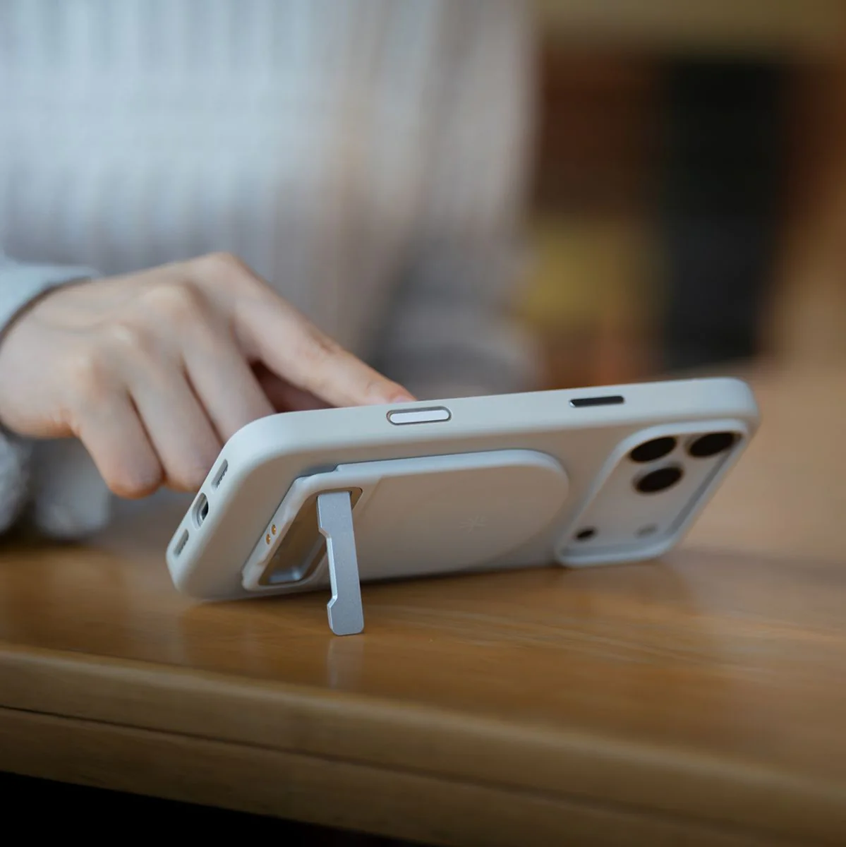 PGYTECH Magcam 2 Phone Grip (Classic Black) - Image 5