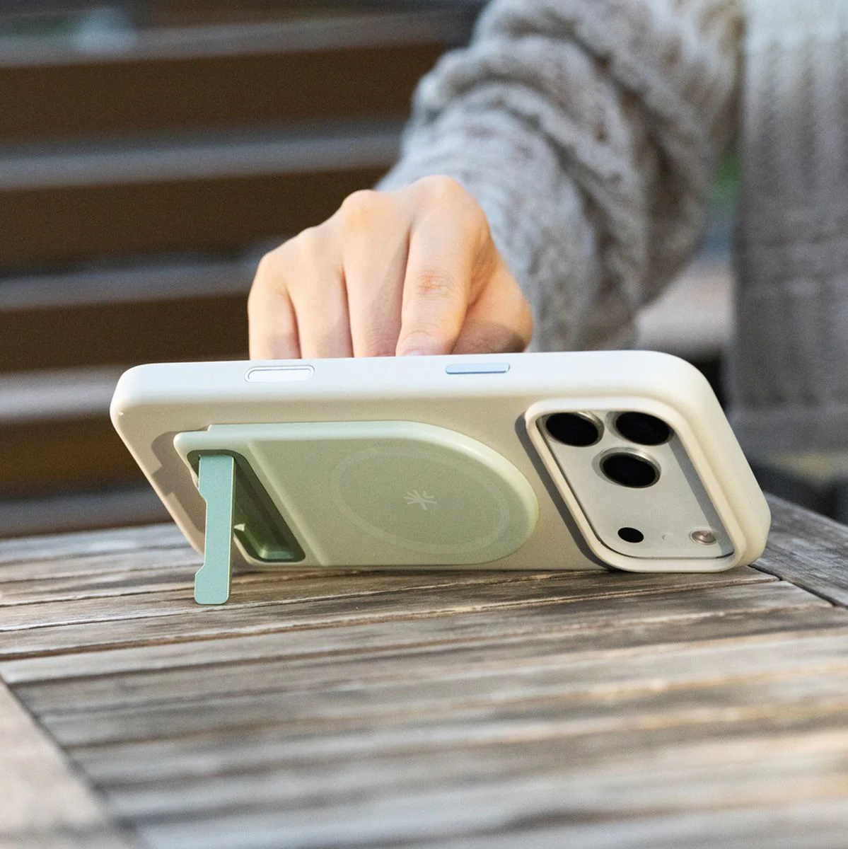 PGYTECH Magcam 2 Phone Grip (Mint Green) - Image 3