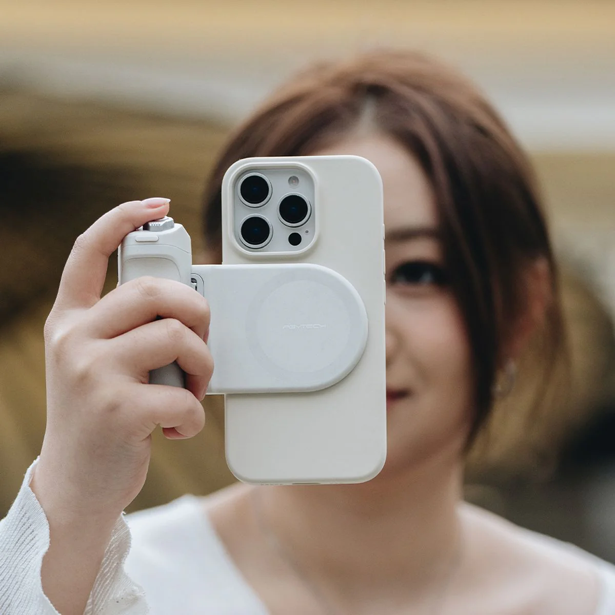 PGYTECH Magcam Phone Grip(Misty Grey) - Image 3
