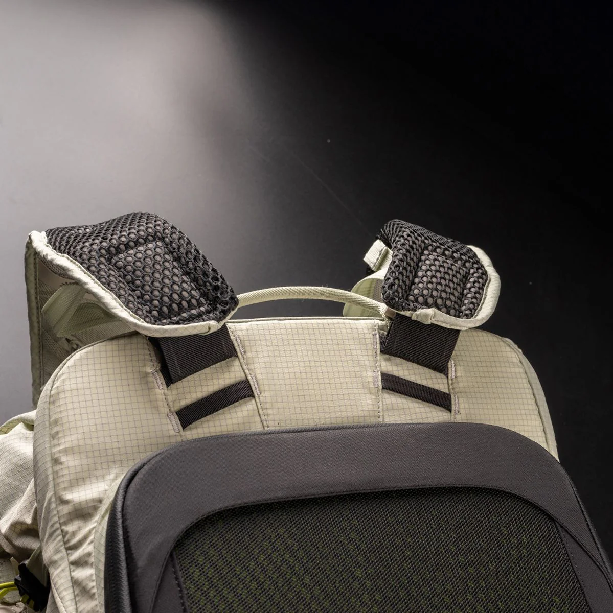 PGYTECH Onepro UltraLight Backpack 20l (Space Black) - Image 5