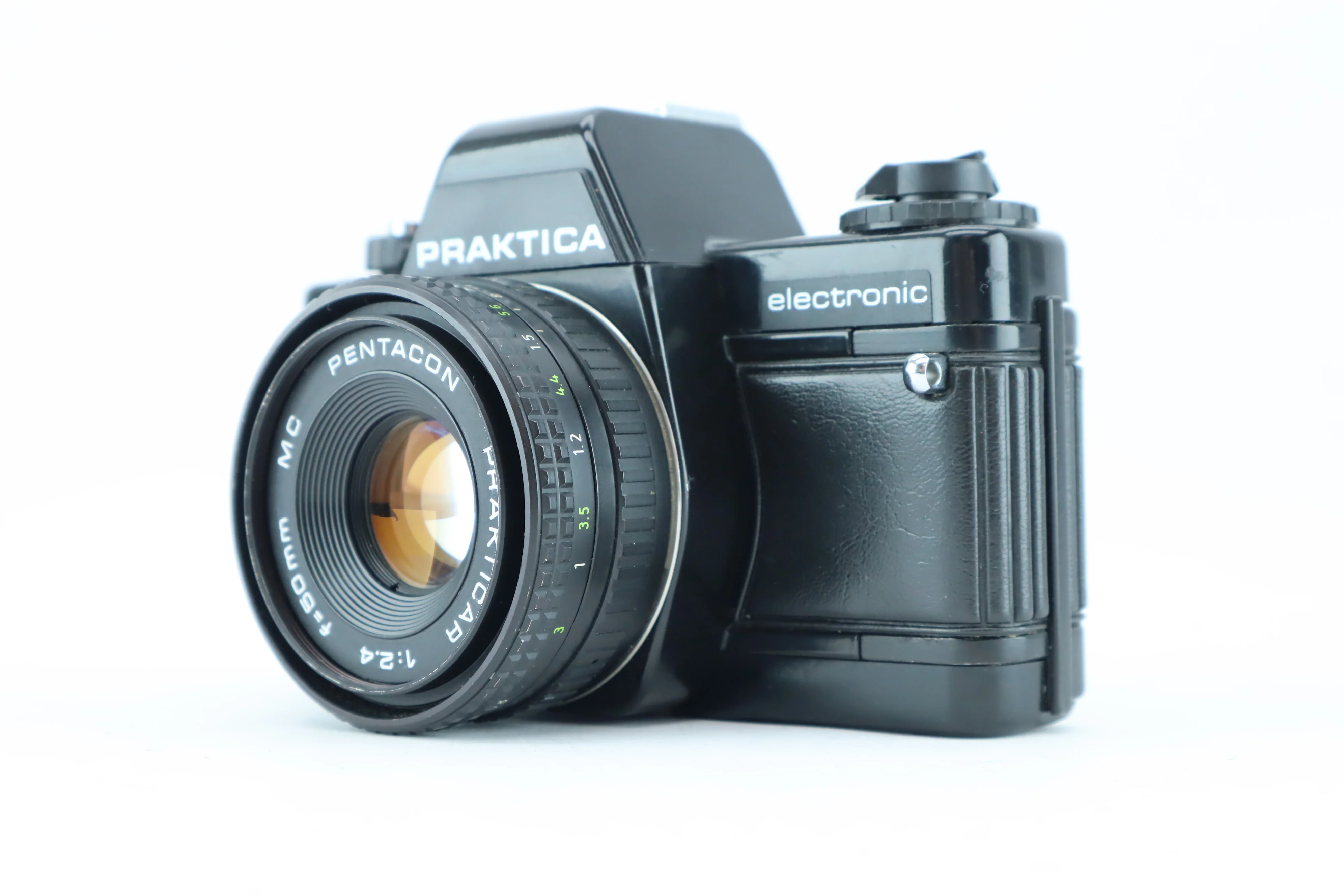 Praktica BCS electronic with 1:2,4 f/50mm MC lens - Image 3