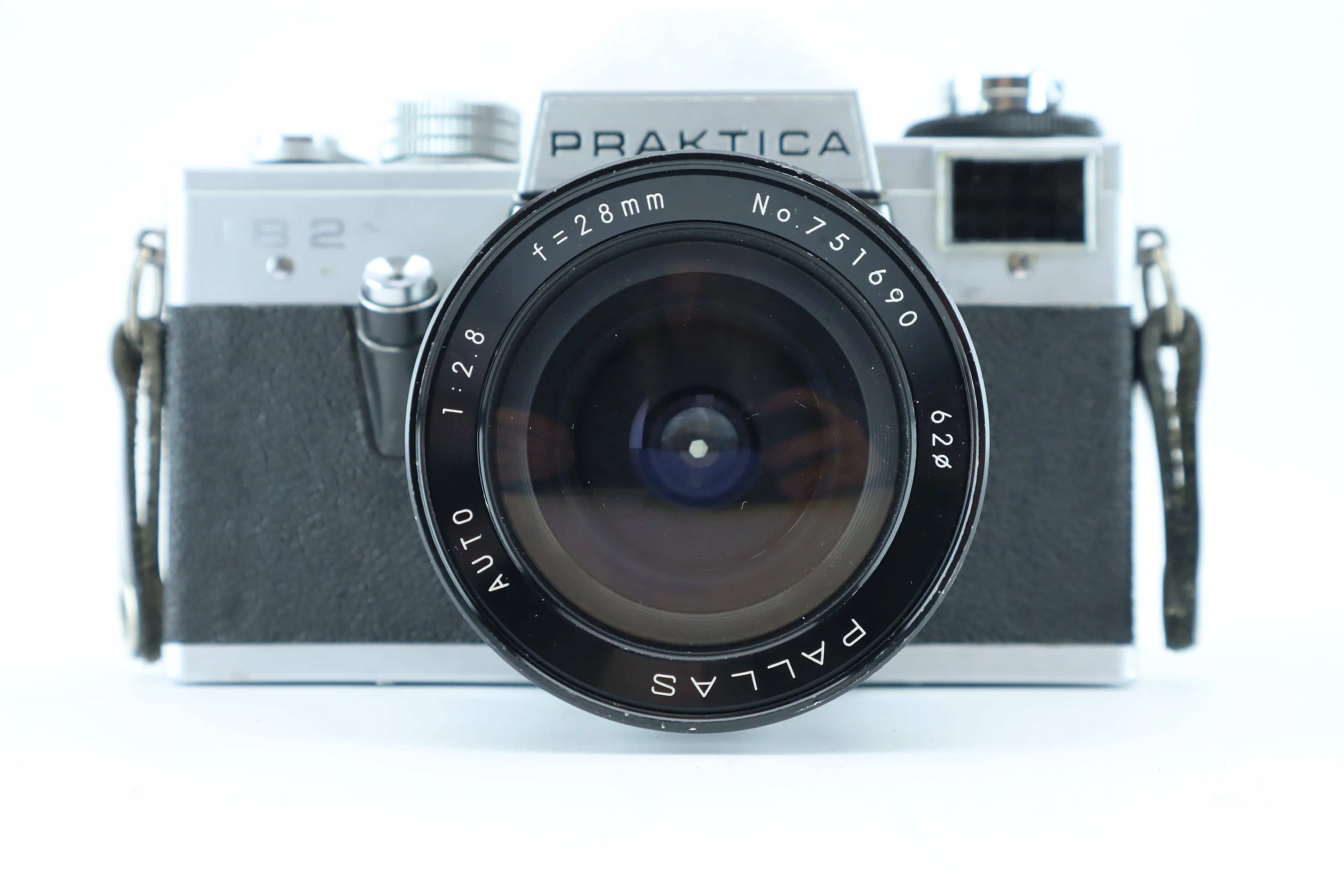 Praktica LB2 with pallas auto 1:2,8 f/28mm - Image 2