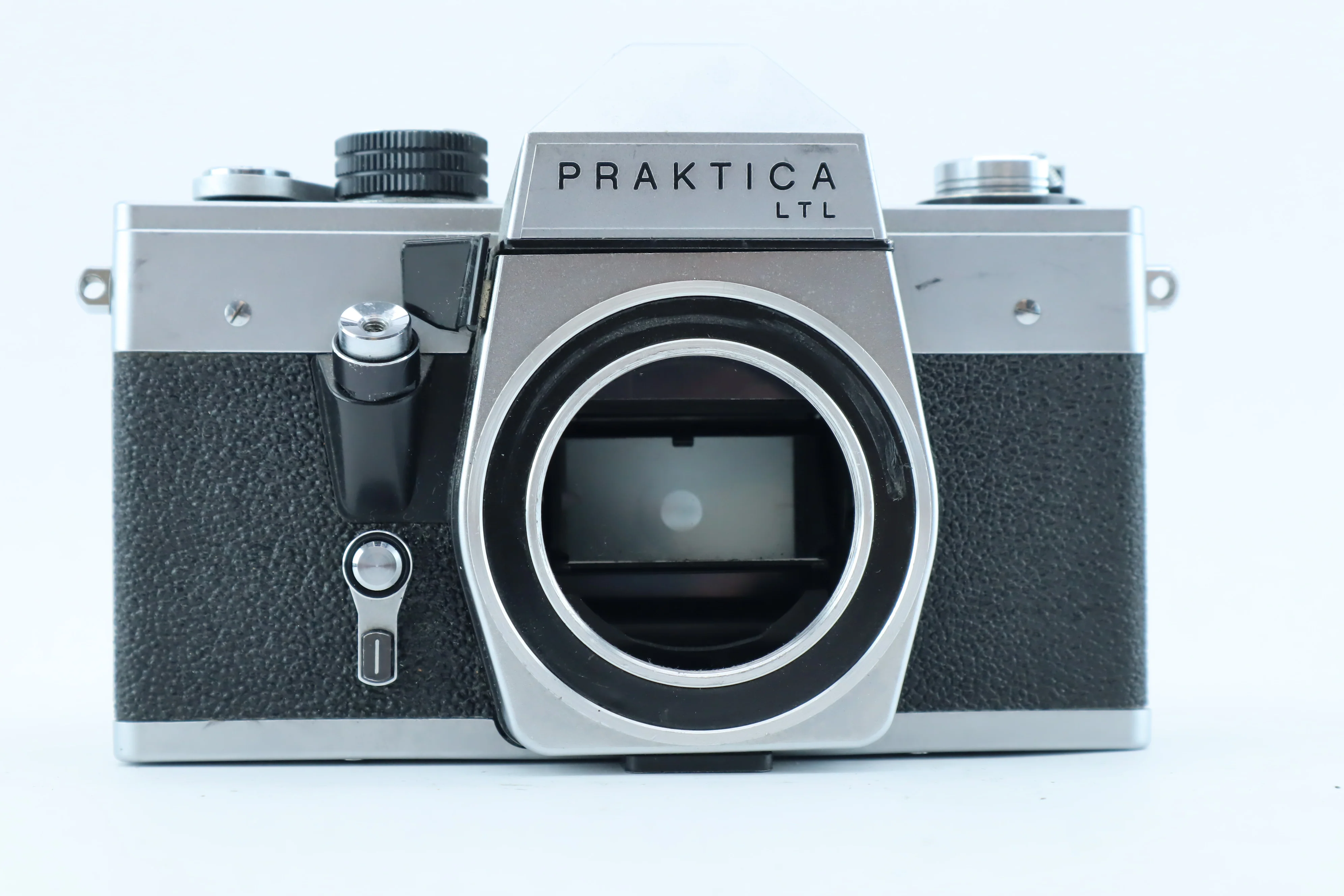 Praktica LTL – M42 Manual 35mm Film SLR with TTL Light Metering - Image 2