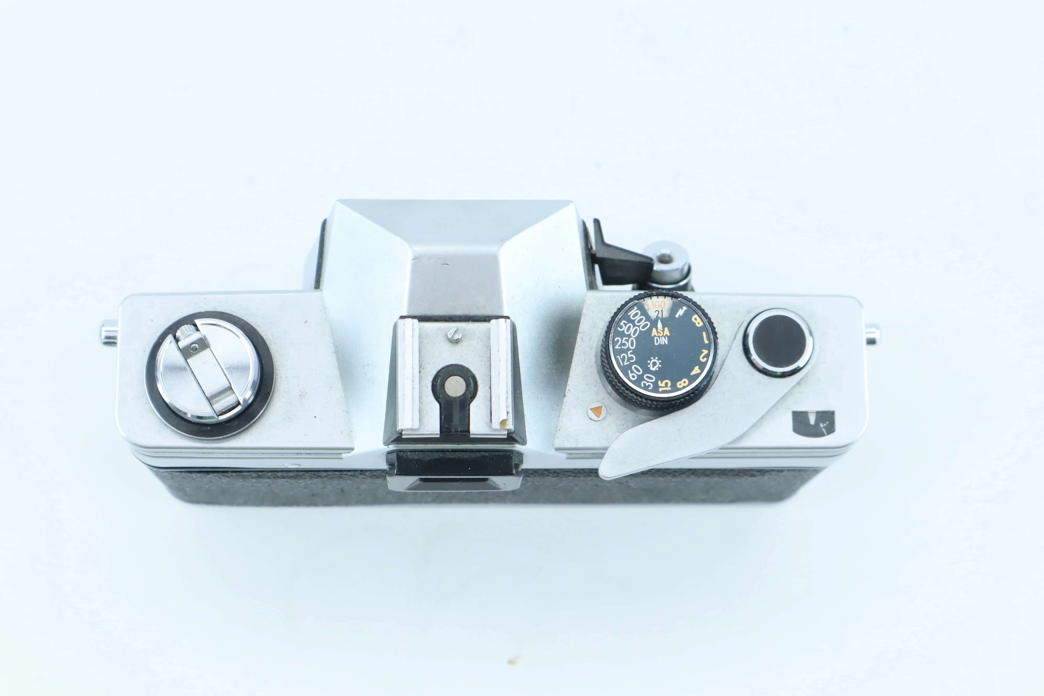 Praktica LTL – M42 Manual 35mm Film SLR with TTL Light Metering - Image 4