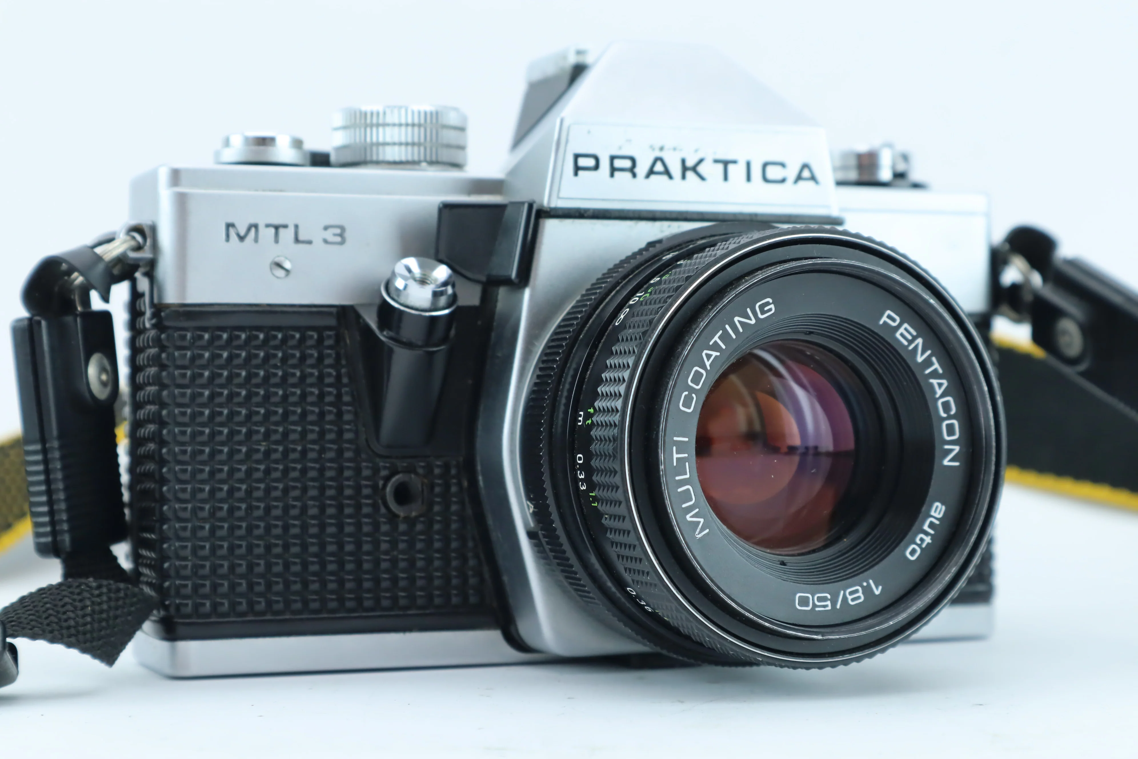 Praktica MTL 3 + Pentacon auto 50mm f/1.8 MC