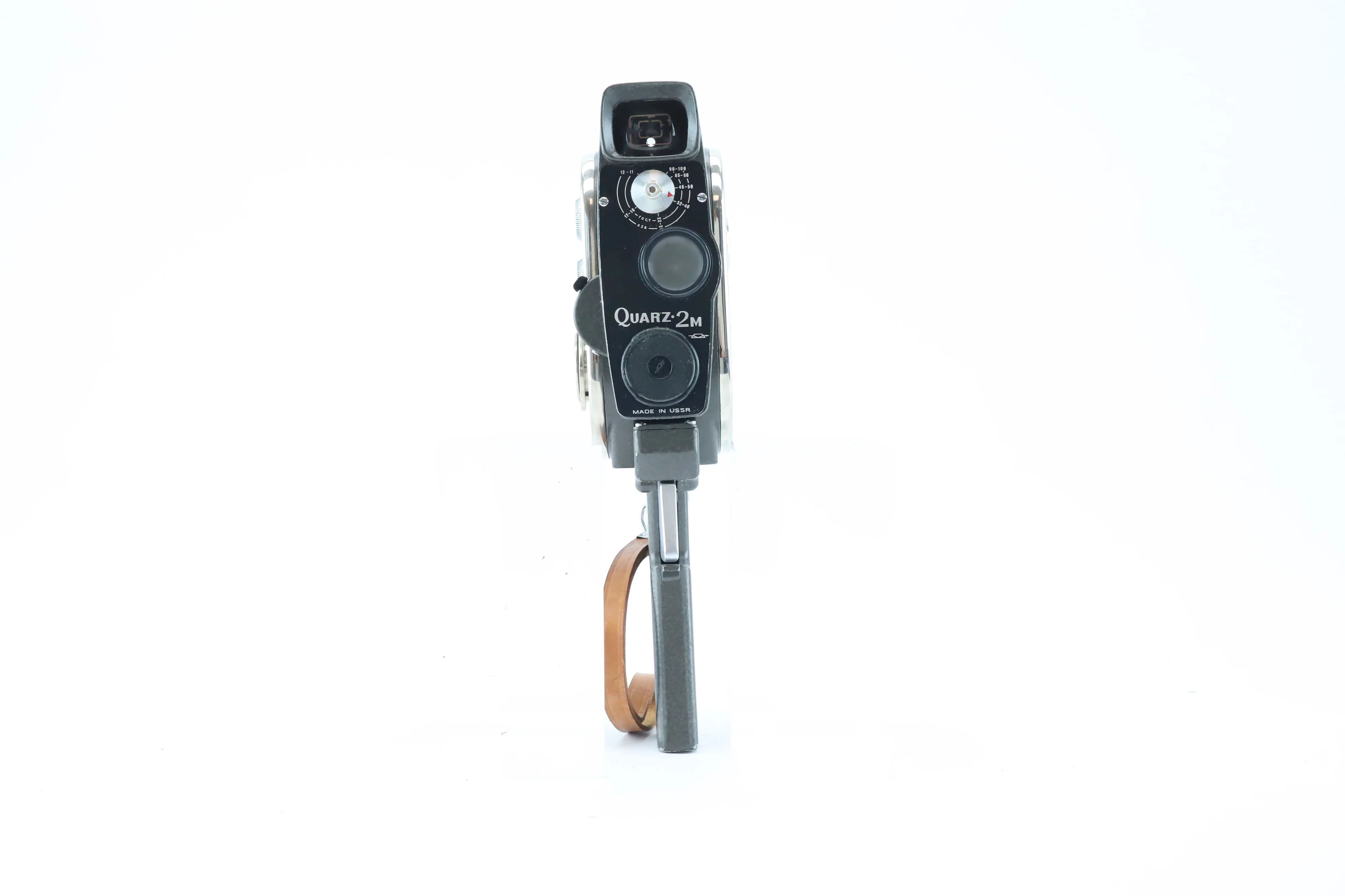 Zenit Quarz 2M – Soviet 8mm Wind-Up Film Camera - Image 2