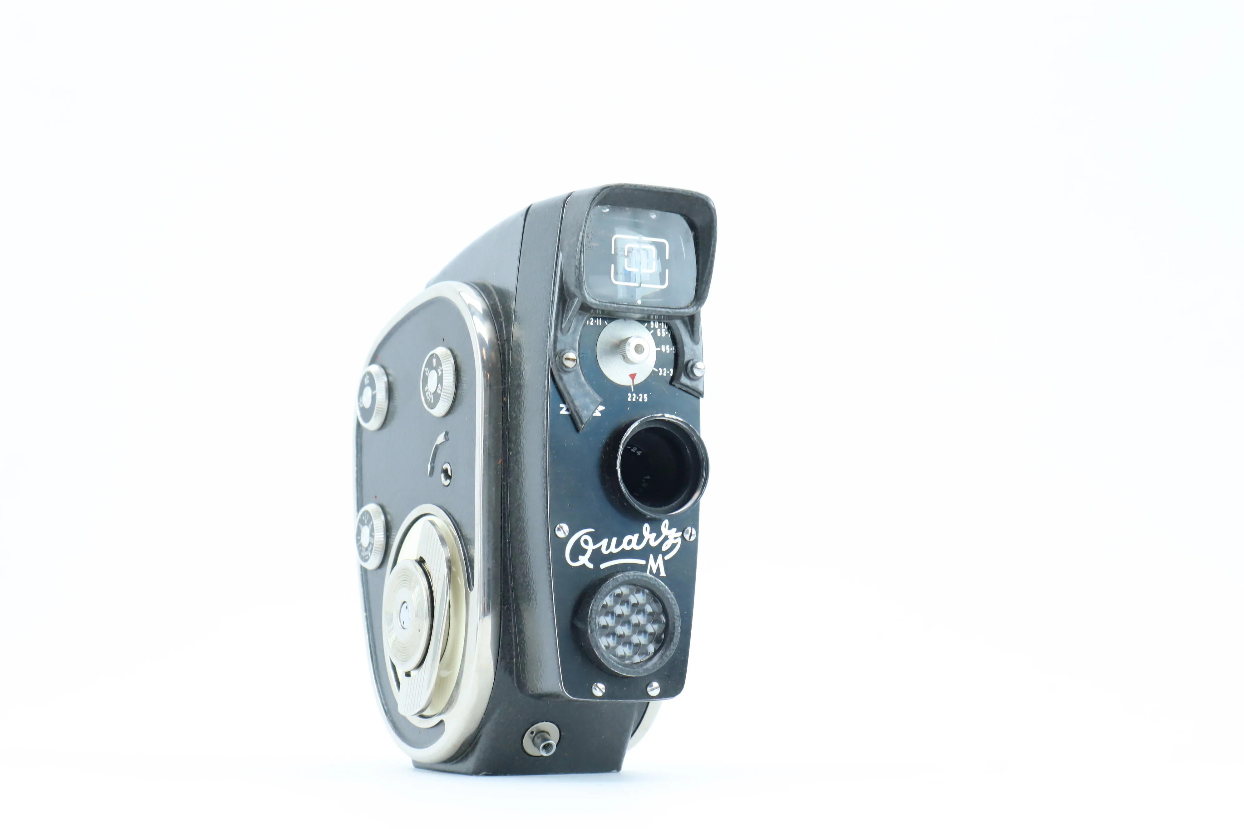 Quarz M – Soviet Wind-Up Super 8 Camera - Image 2