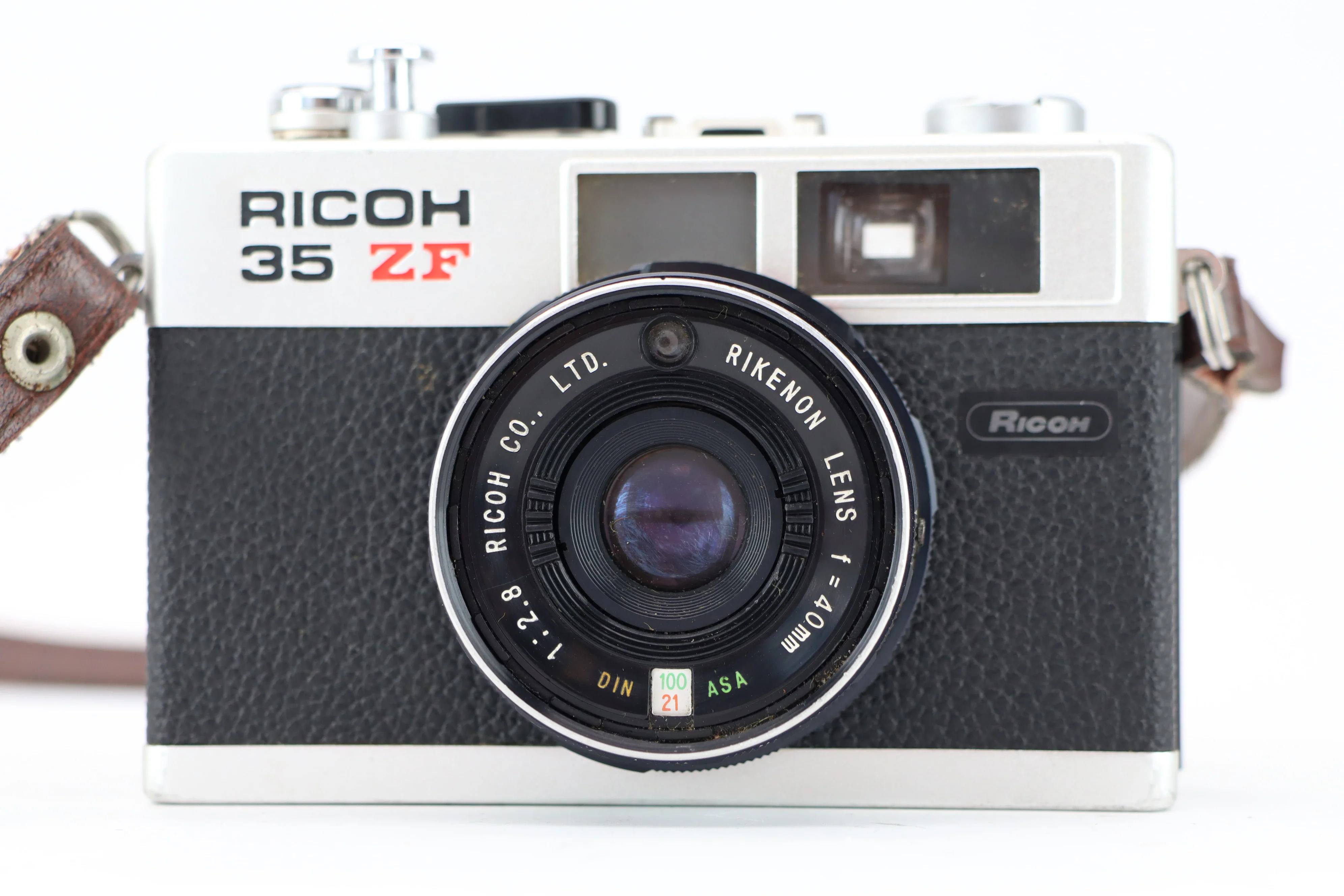 Ricoh 35 ZF 40mm 2,8 - Image 2