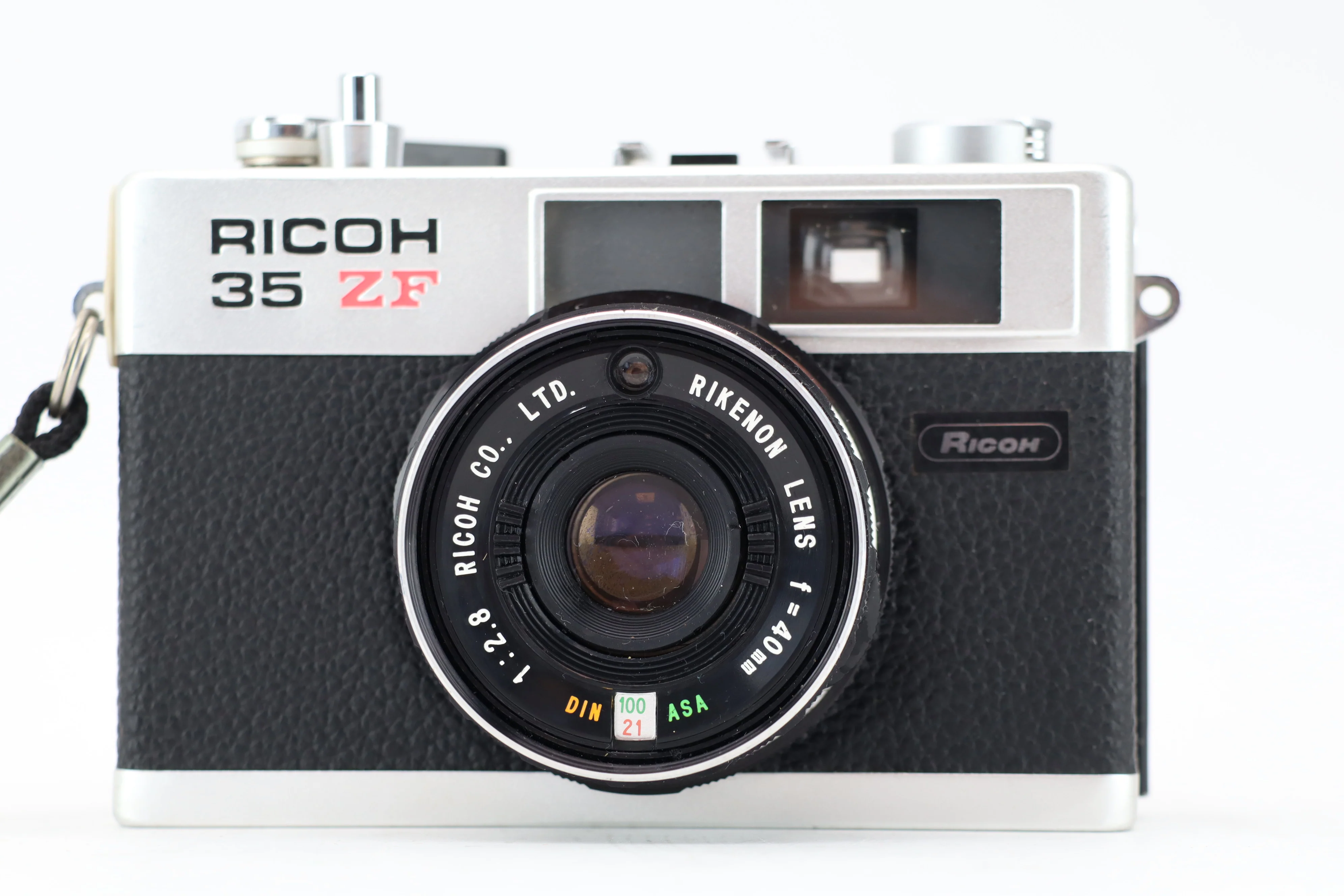 Ricoh 35 ZF 40mm 2,8 - Image 2