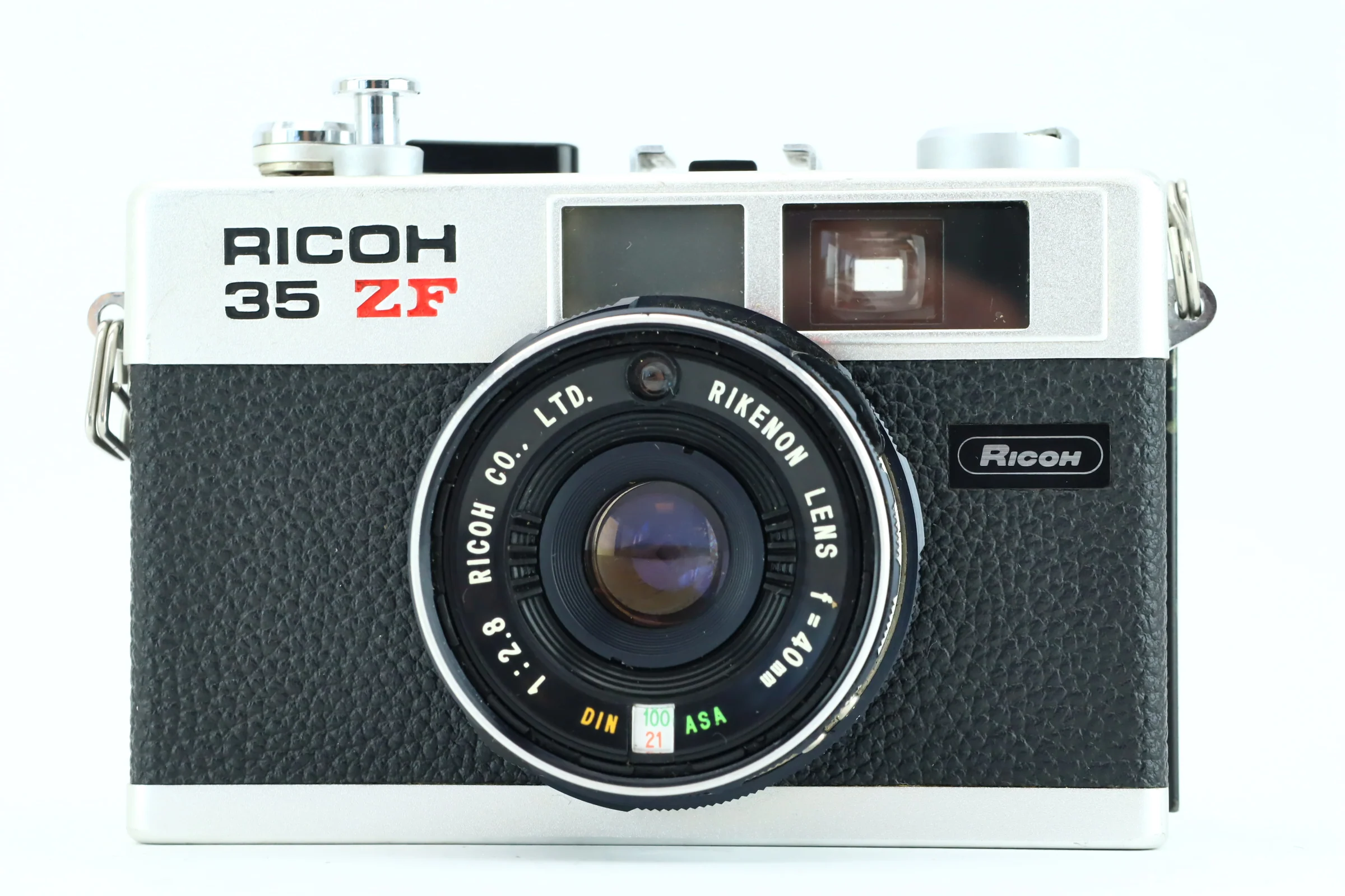 Ricoh 35 ZF + 40mm 2,8 - Image 2