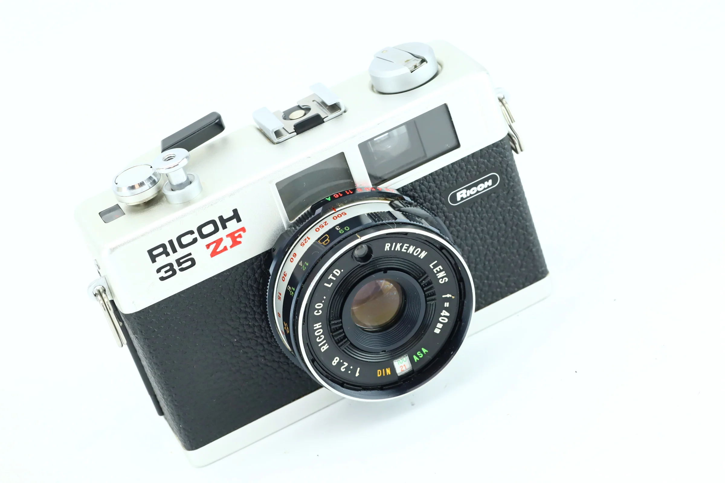 Ricoh 35 ZF + 40mm 2,8 - Image 5