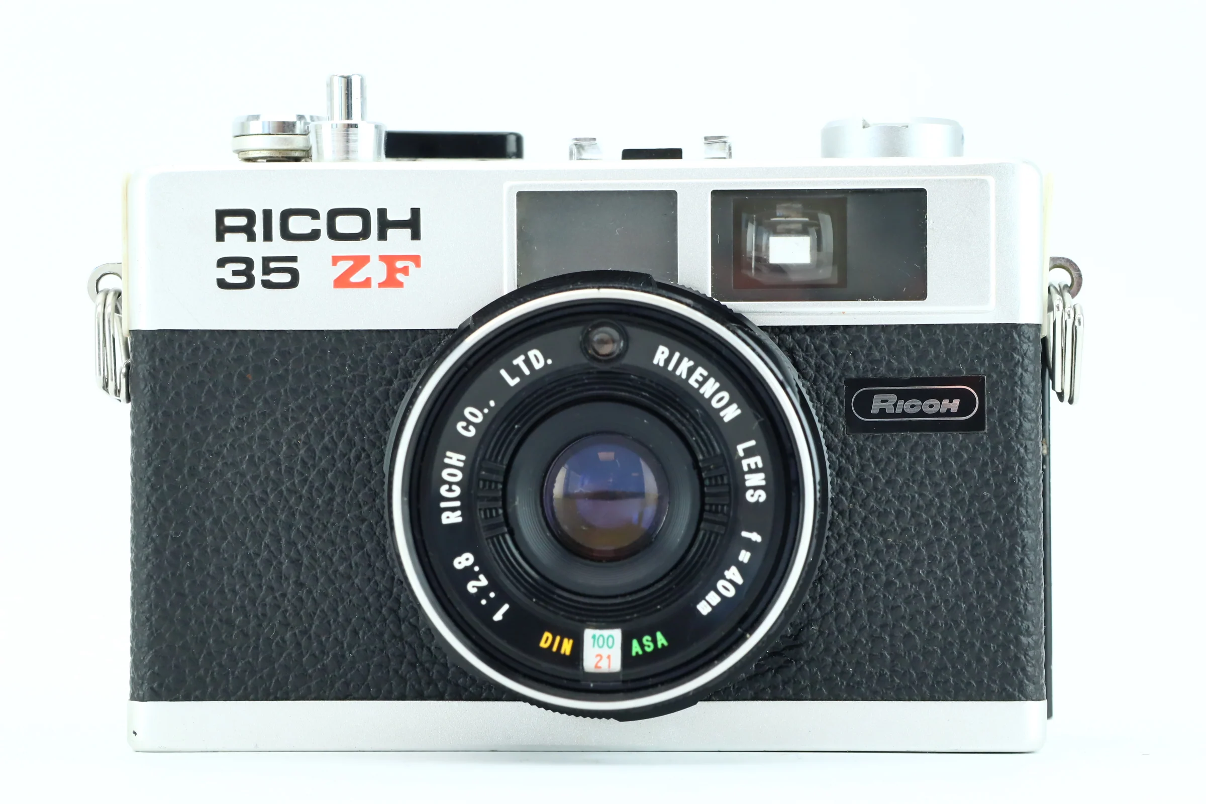 Ricoh 35ZF with 40mm 2,8 - Image 2