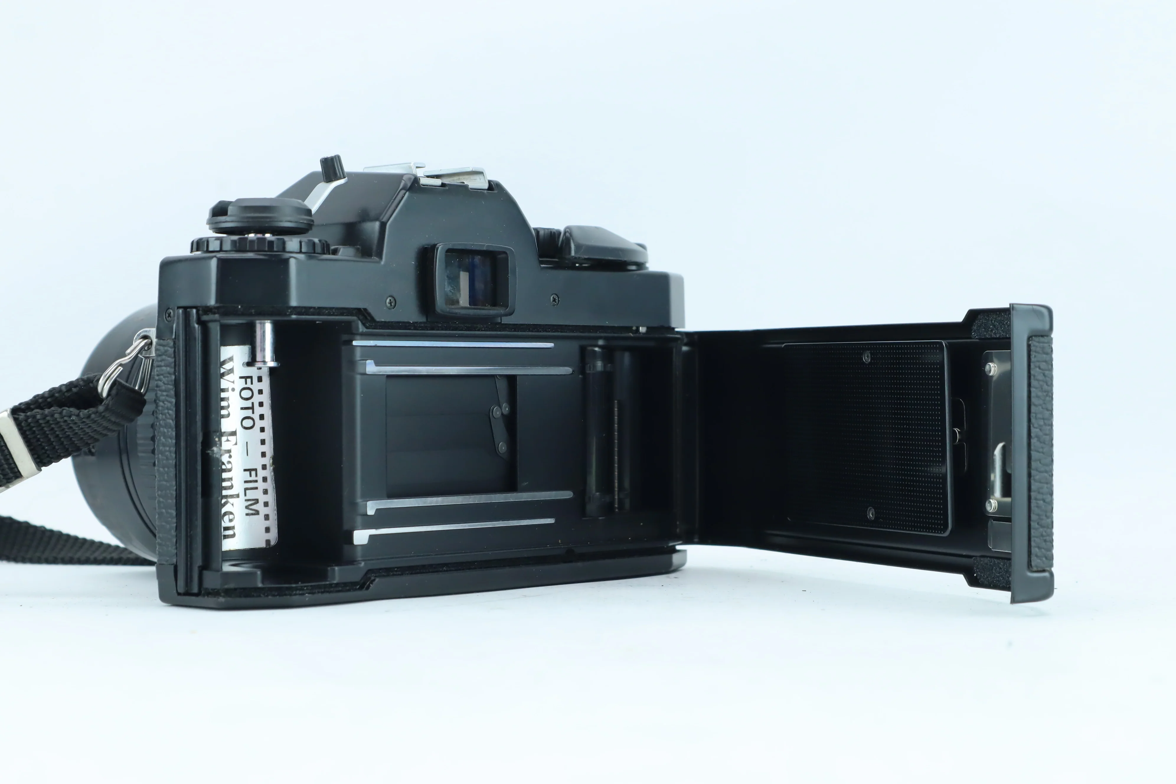 Ricoh KR-5 Super II with Rikenon P 35-70mm f/3.4-4.5 - Image 4