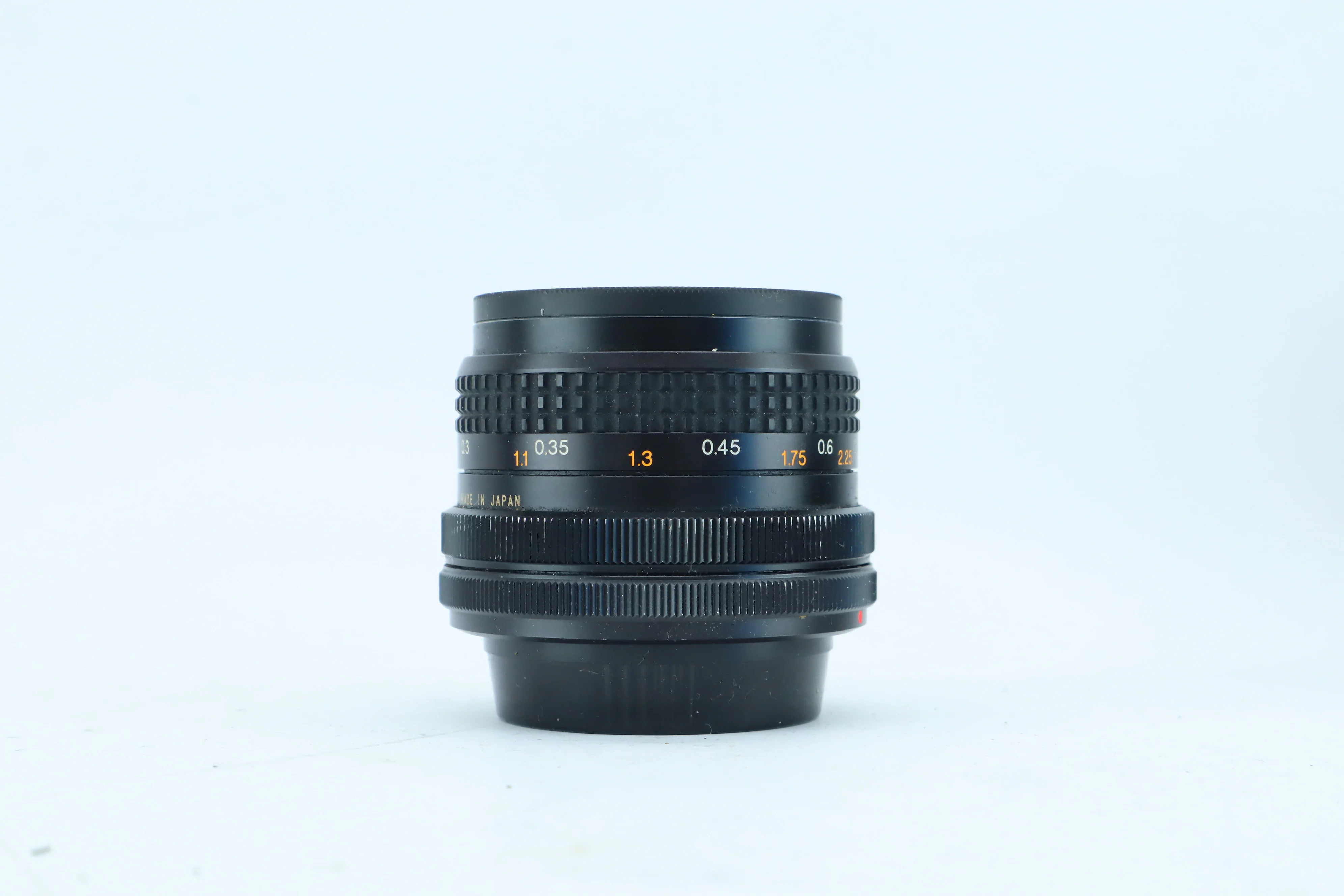 RMC Tokina 28mm f/2.8 with Wide-Angle Hood | S/N: 7704163