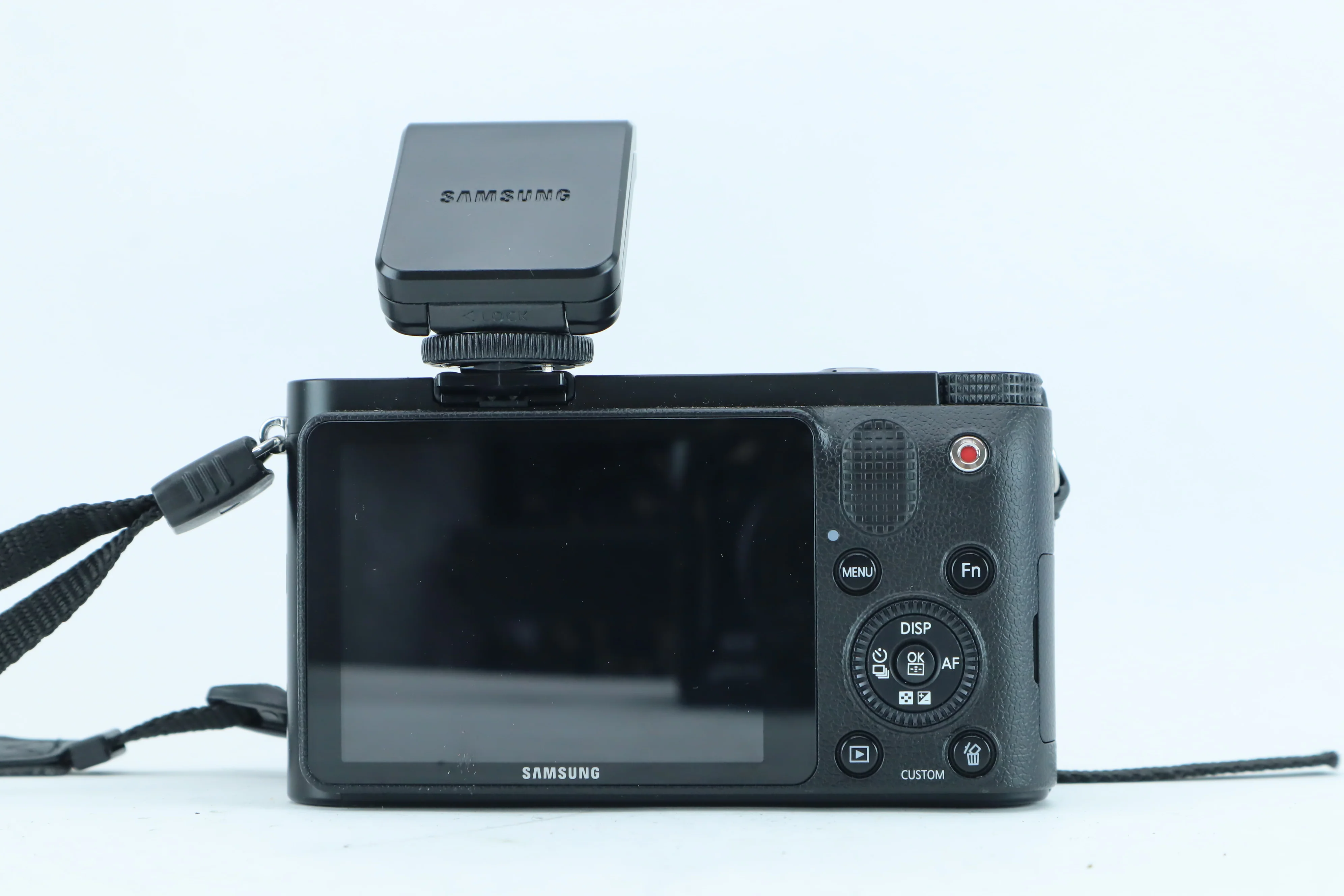 Samsung NX1000 | S/N: A4D2CN0D30005HK with Samsung 20-50mm f/3.5-5.6 ED i-Function - Image 4