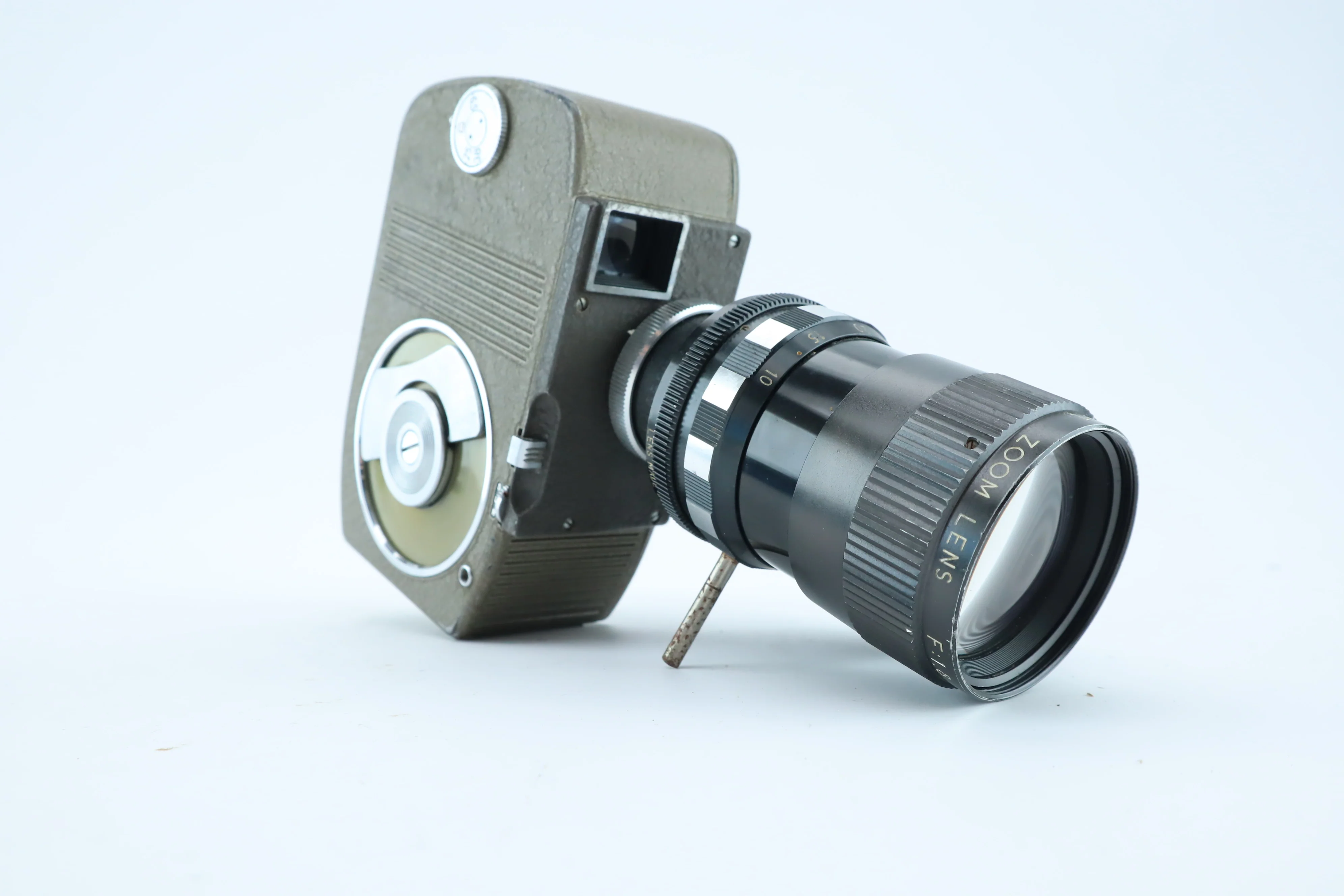 Sankyo 8-S with Chinon Zoom 10–30mm f/1.8