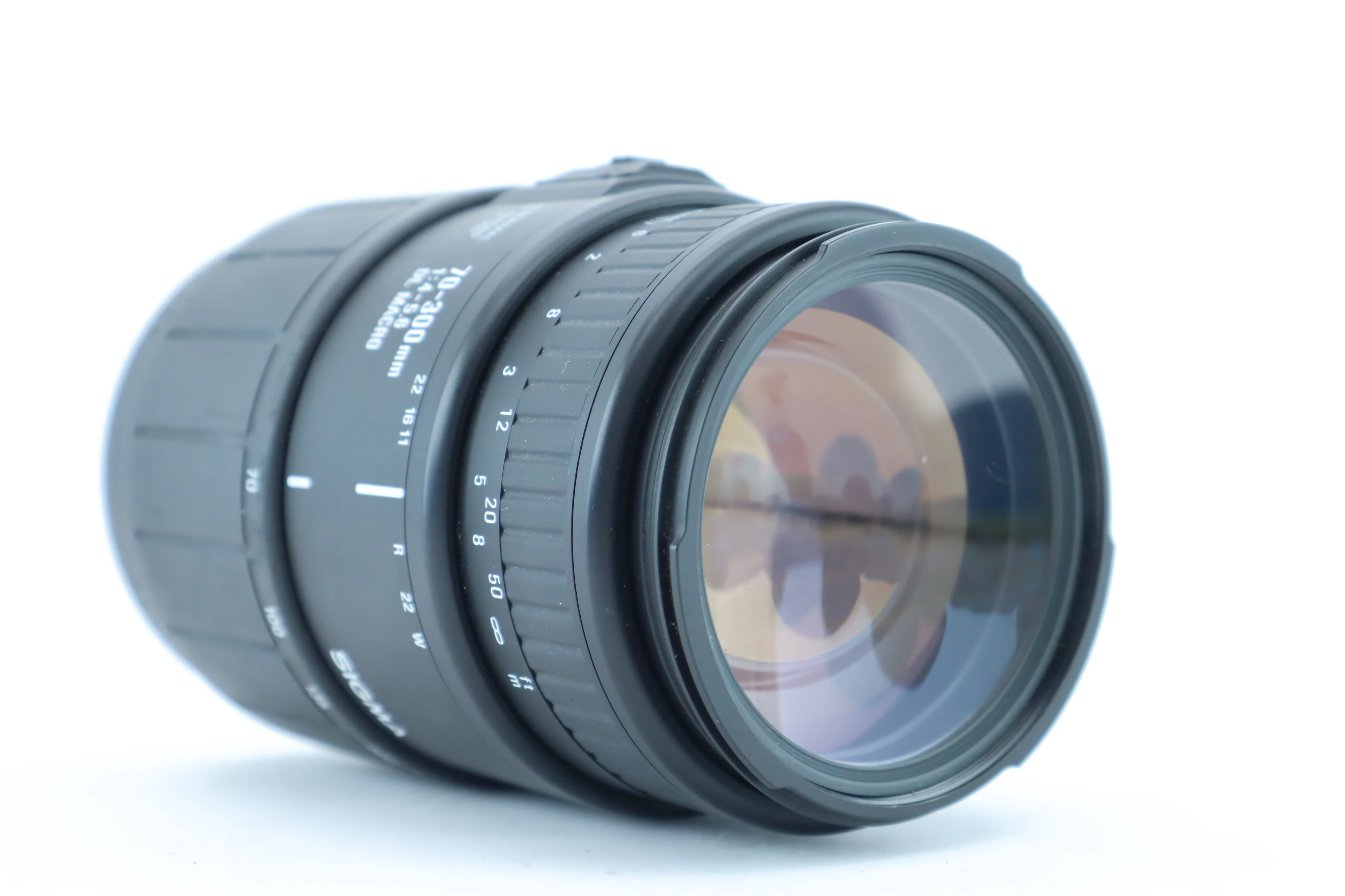 Sigma 70–300mm f/4–5.6 DL Macro - Image 3