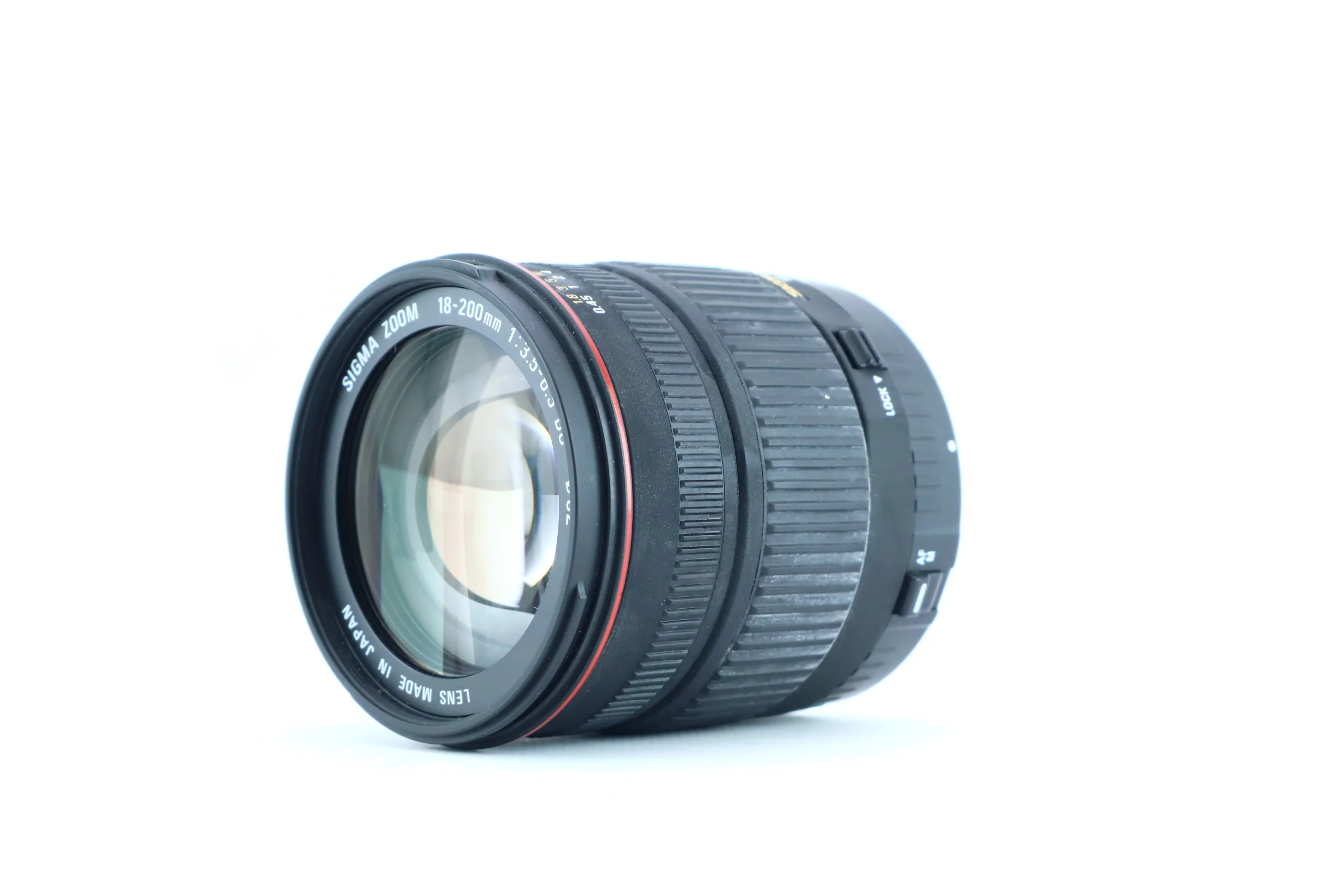 Sigma DC 18‑200 mm f/3.5‑6.3 - Image 4