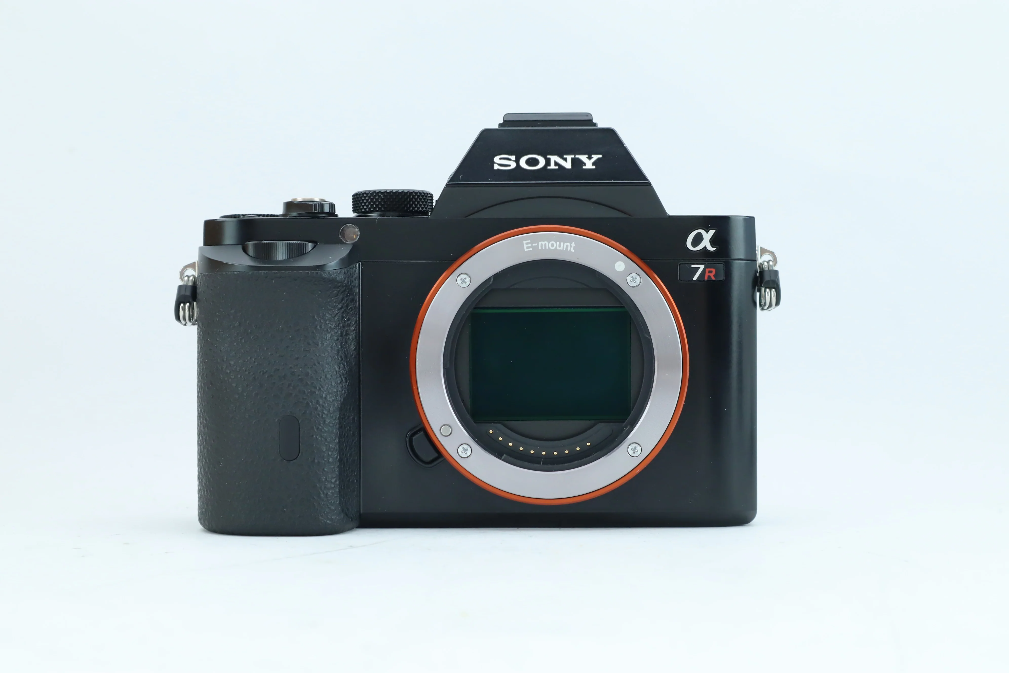 Sony Alpha a7R with 36.4MP Full-Frame Exmor CMOS Sensor - Image 3