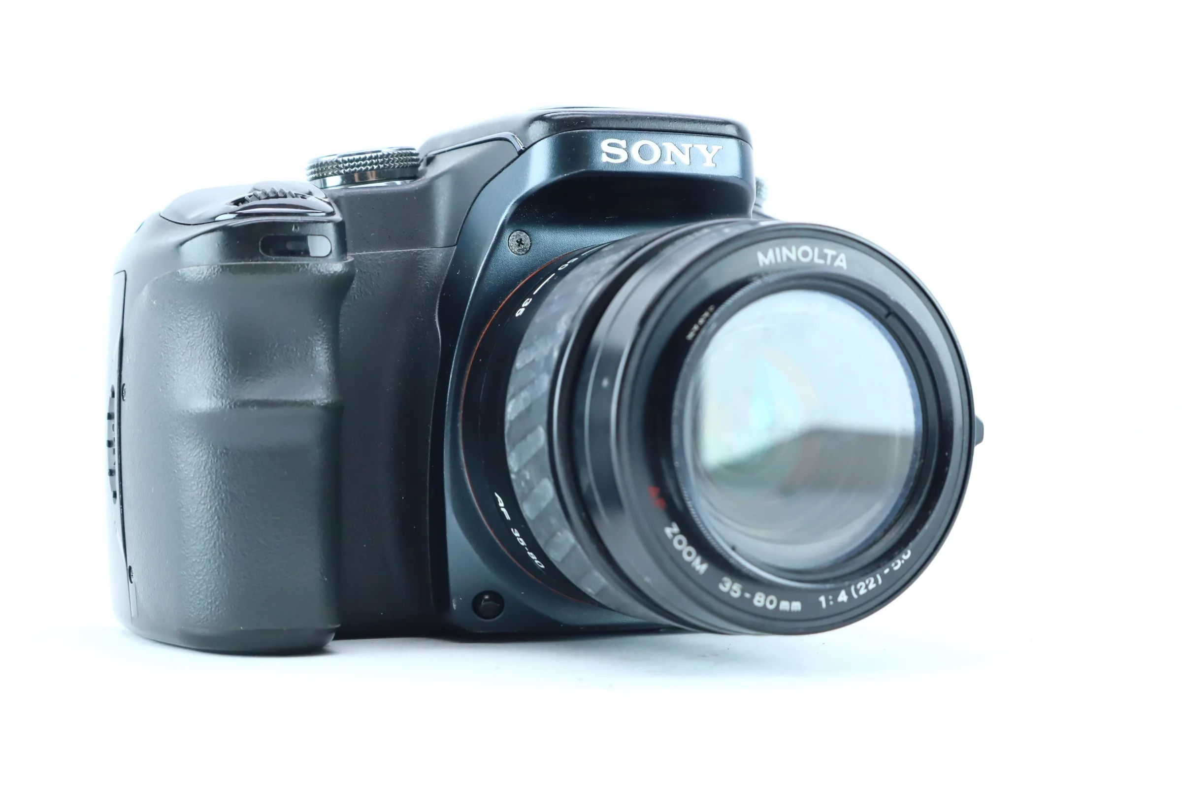 Sony Alpha DSLR-A100 with Minolta AF Zoom 35-80mm f/4-5.6 Lens