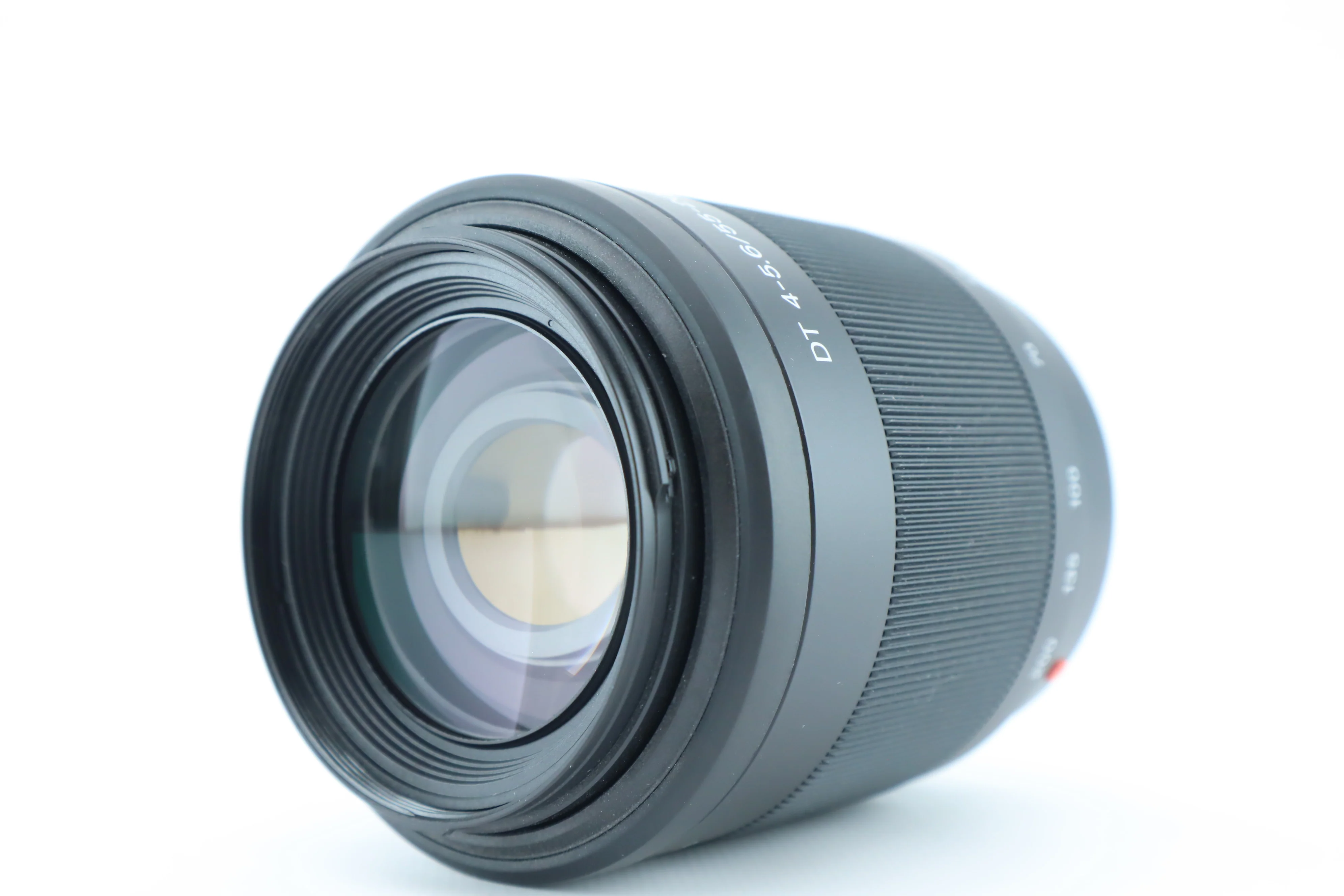 Sony DT 55–200mm f/4–5.6 SAM - Image 3