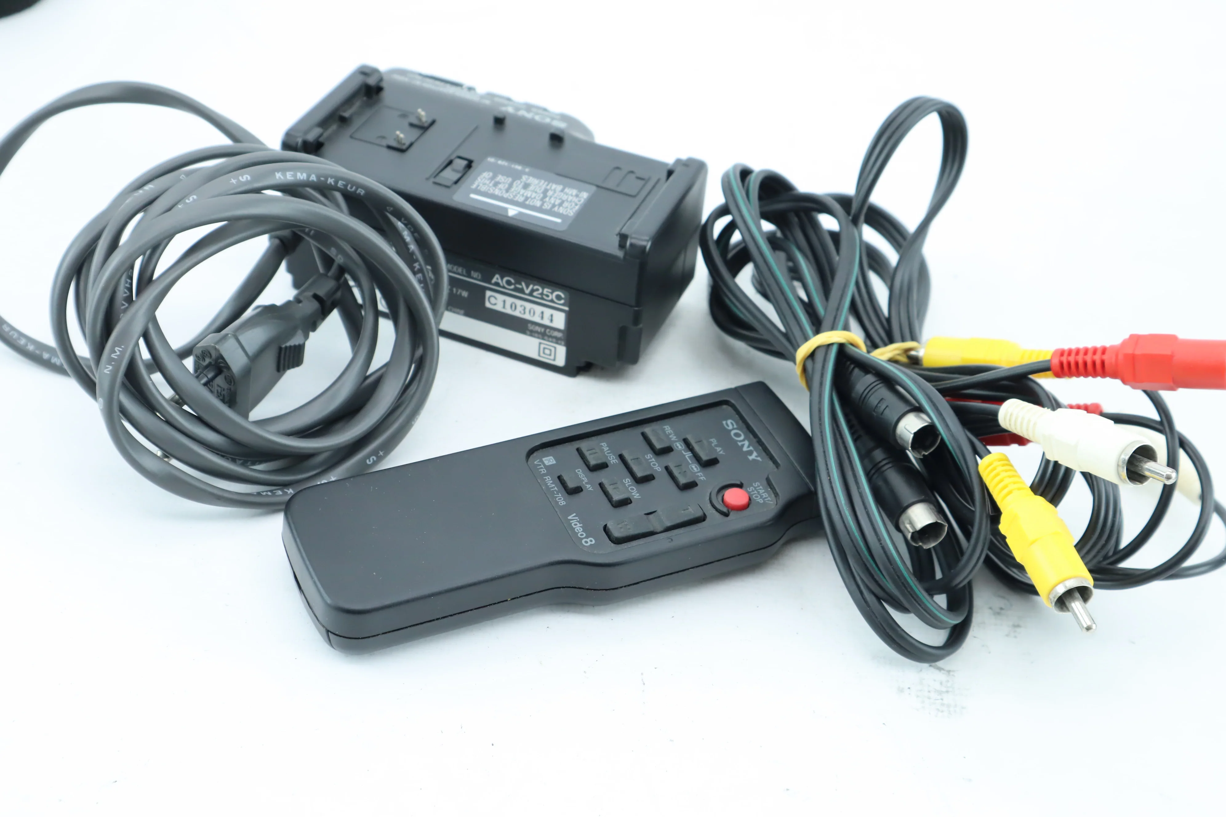 Sony Handycam Video Hi8 CCD-TR780E PAL - Image 5