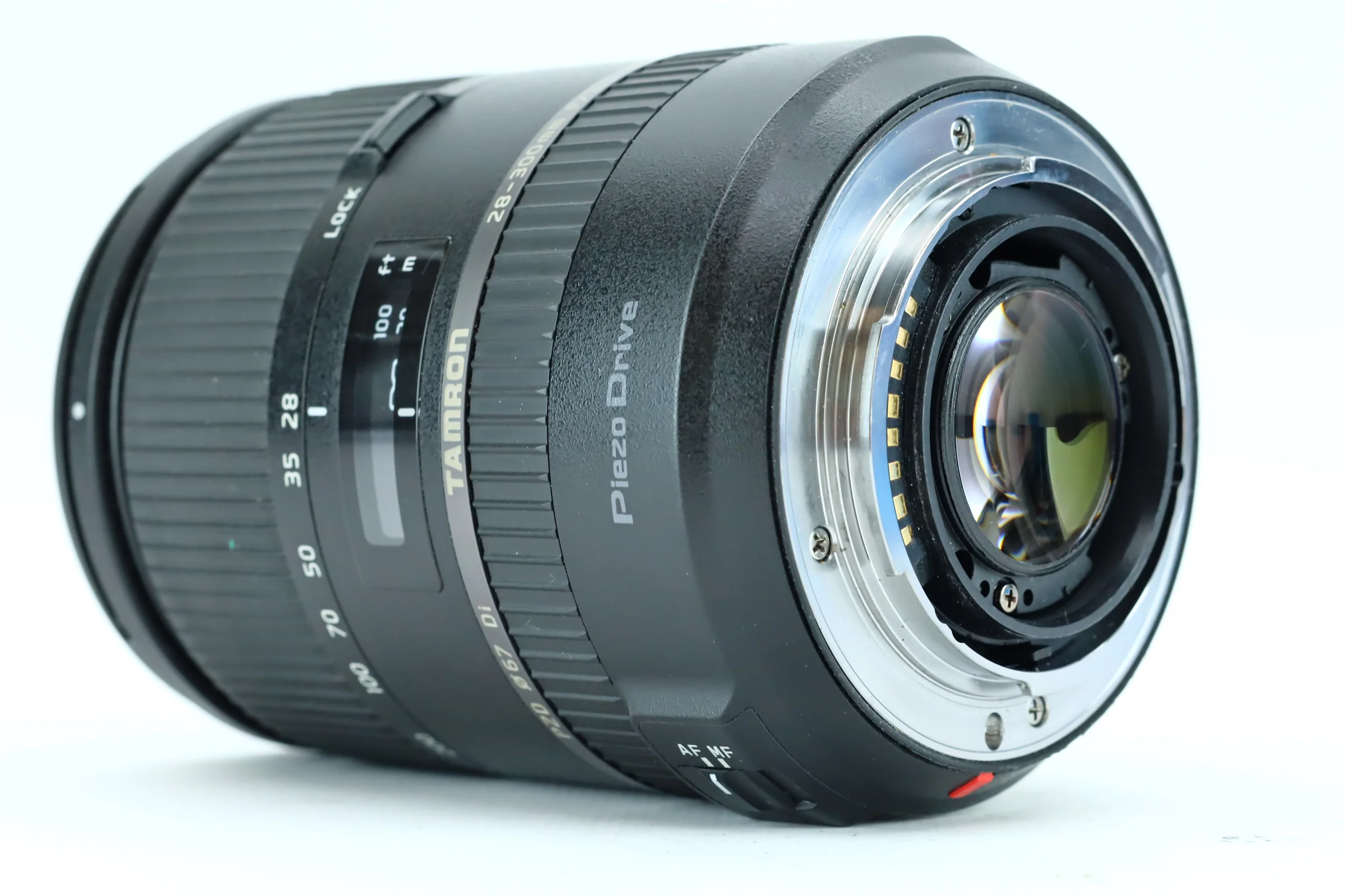 Tamron 28–300mm f/3.5–6.3 - Image 6