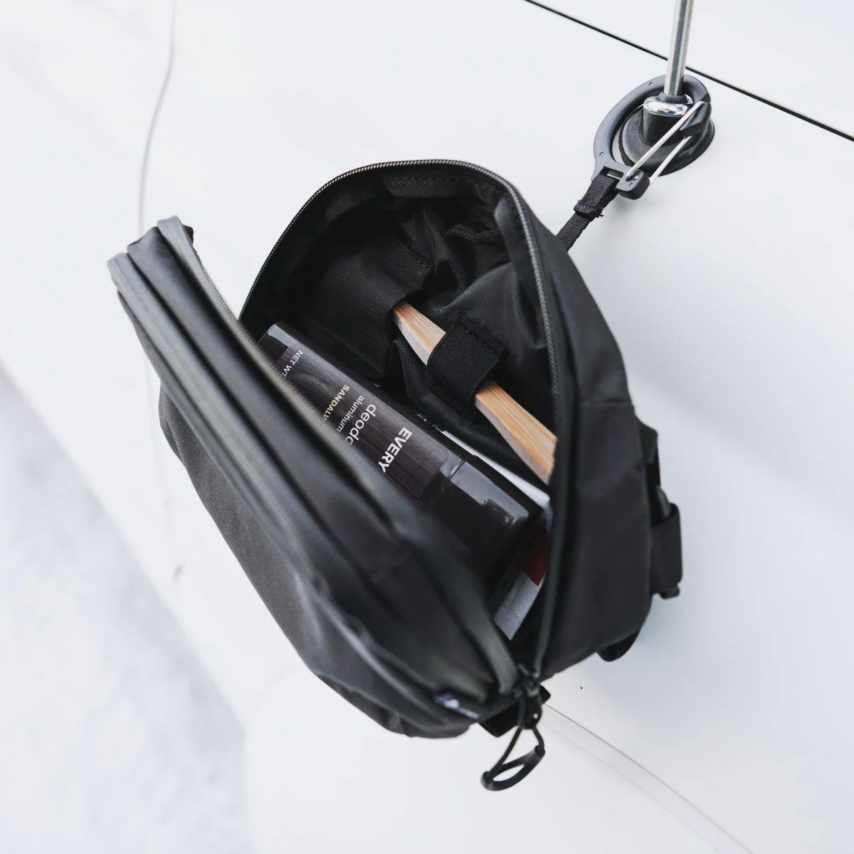 WANDRD Toiletry Bag Medium - Image 4