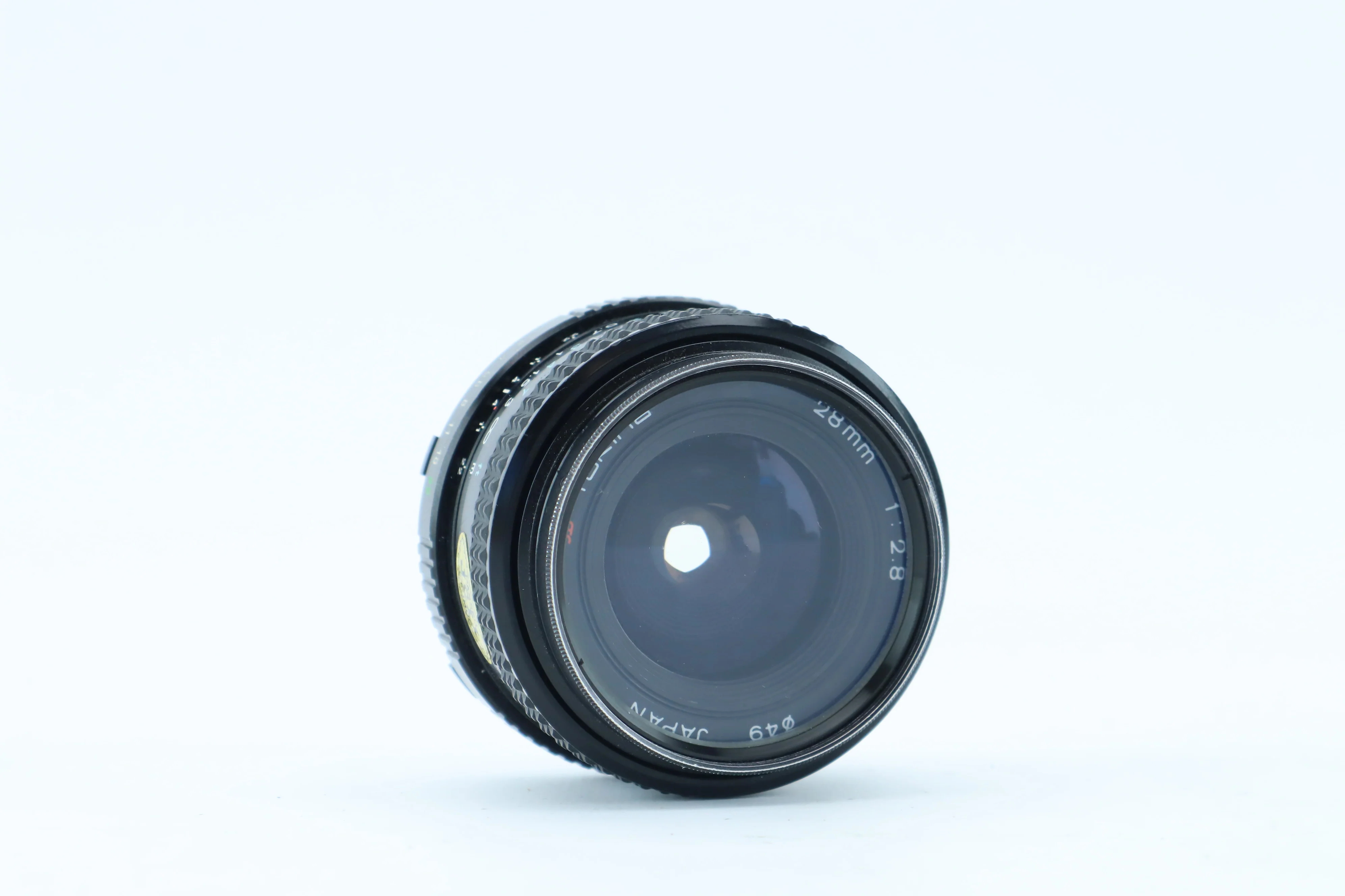 Tokina 28mm f/2.8 – Classic Wide-Angle Prime Lens - Image 2